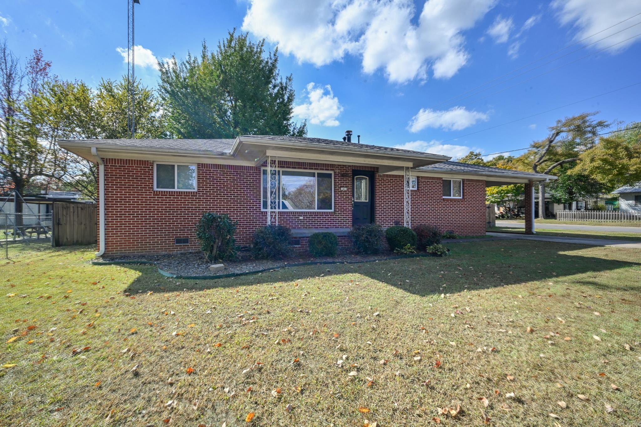 101 Eight St Mena, AR 71953