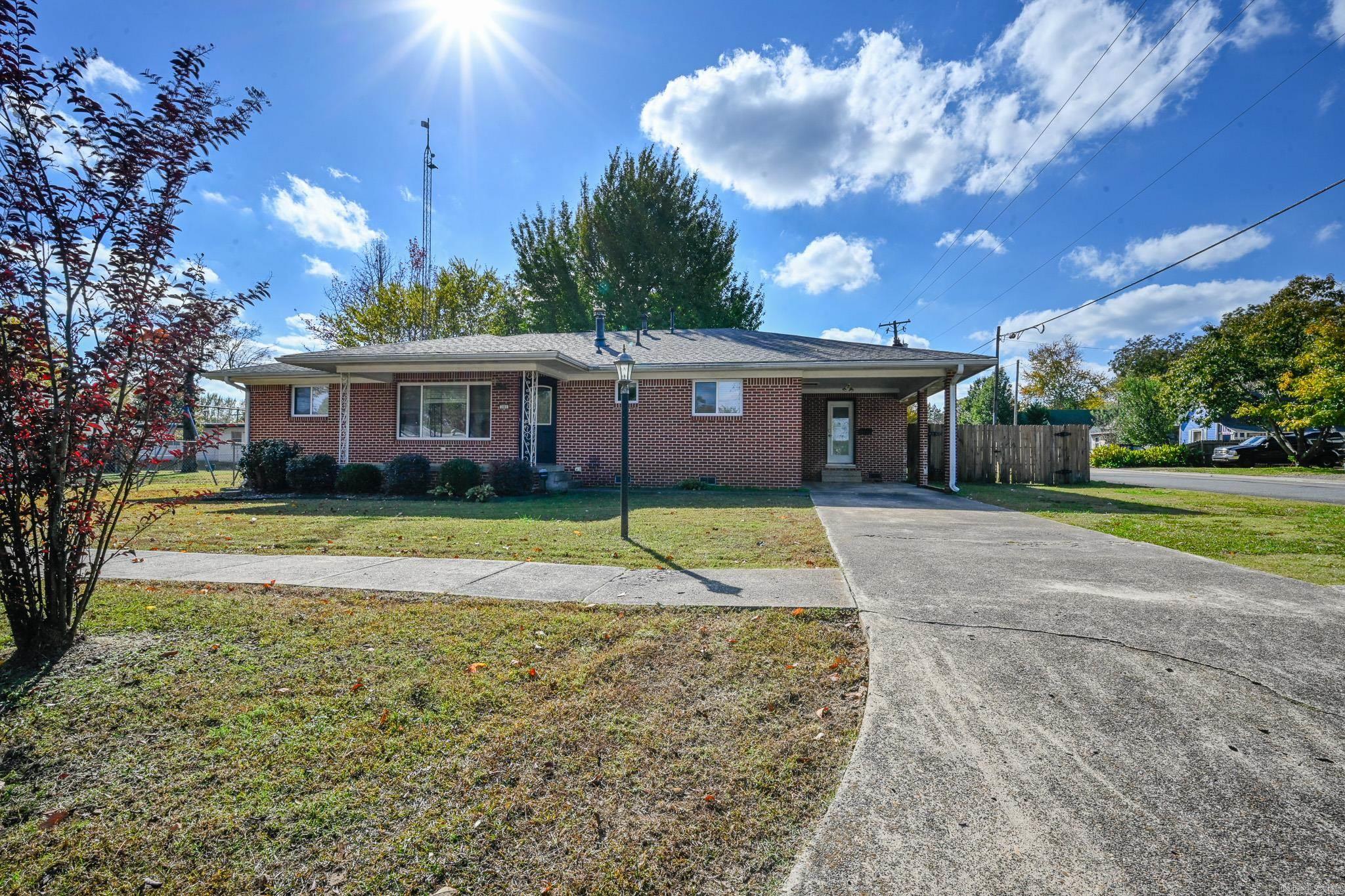 101 Eight St Mena, AR 71953