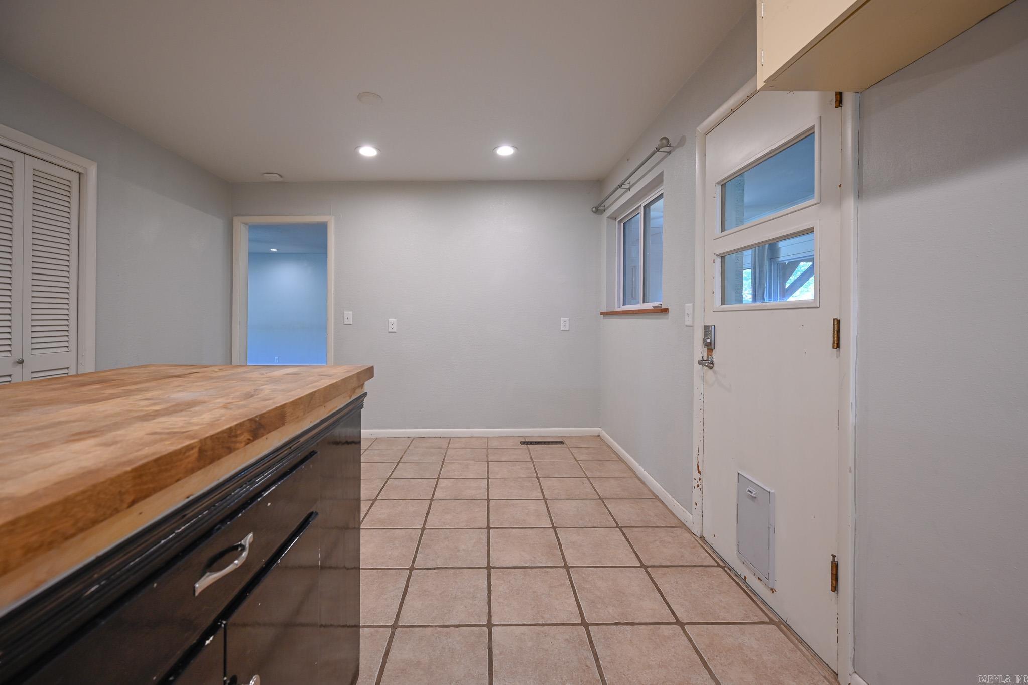 101 Eight St Mena, AR 71953