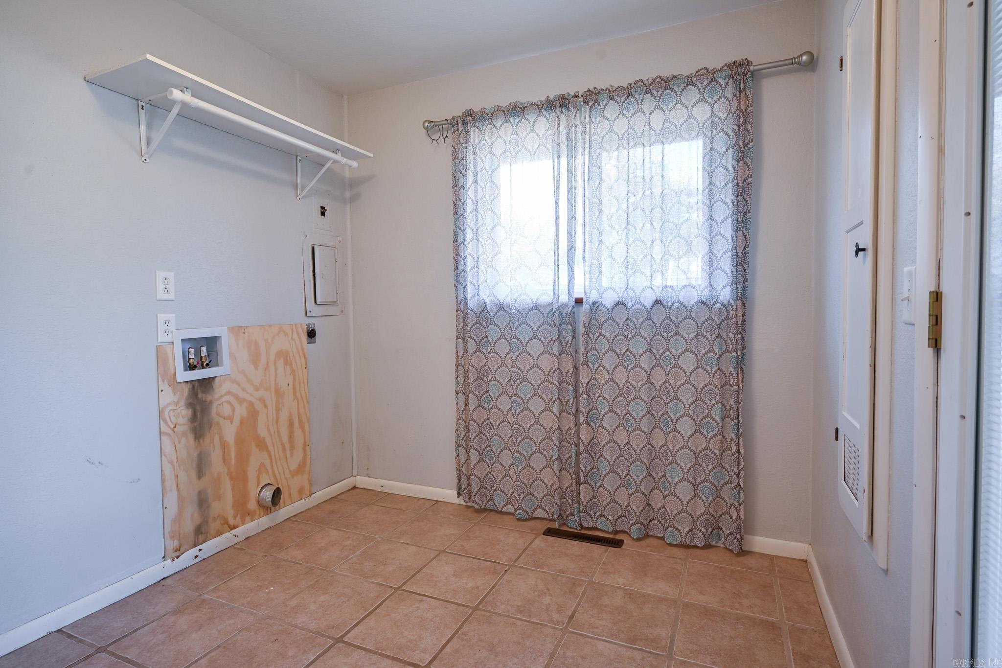 101 Eight St Mena, AR 71953