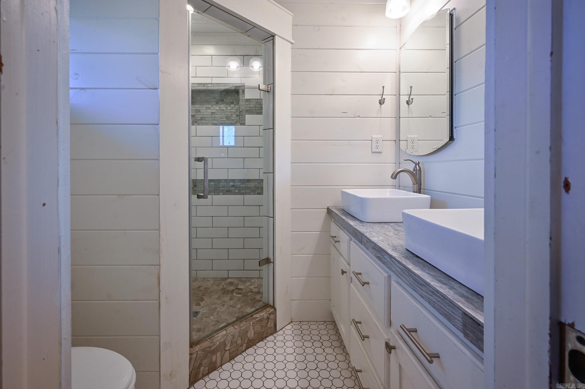 101 Eight St Mena, AR 71953