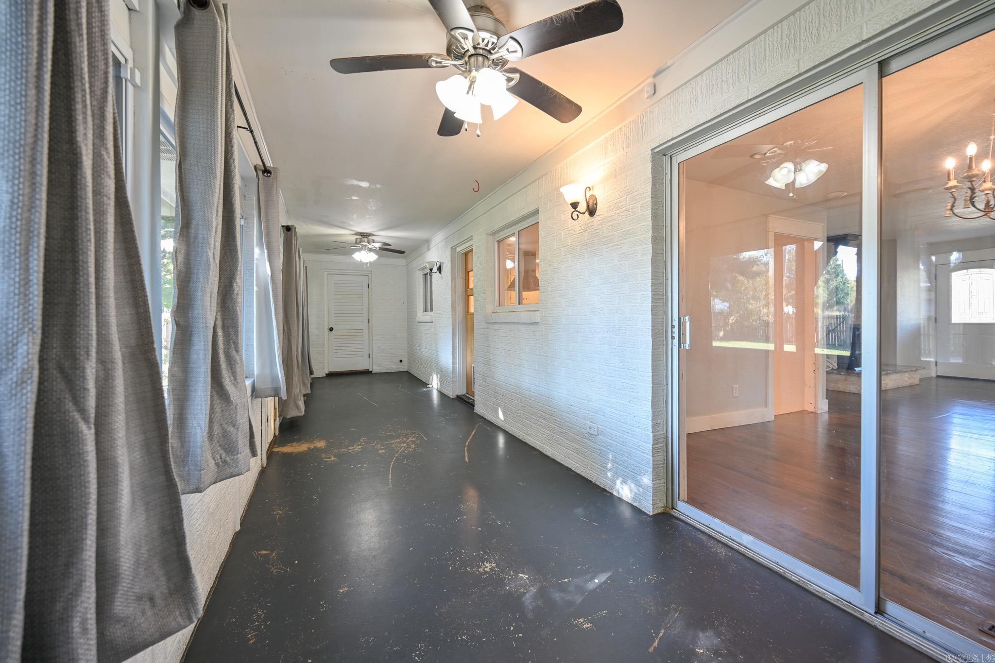 101 Eight St Mena, AR 71953