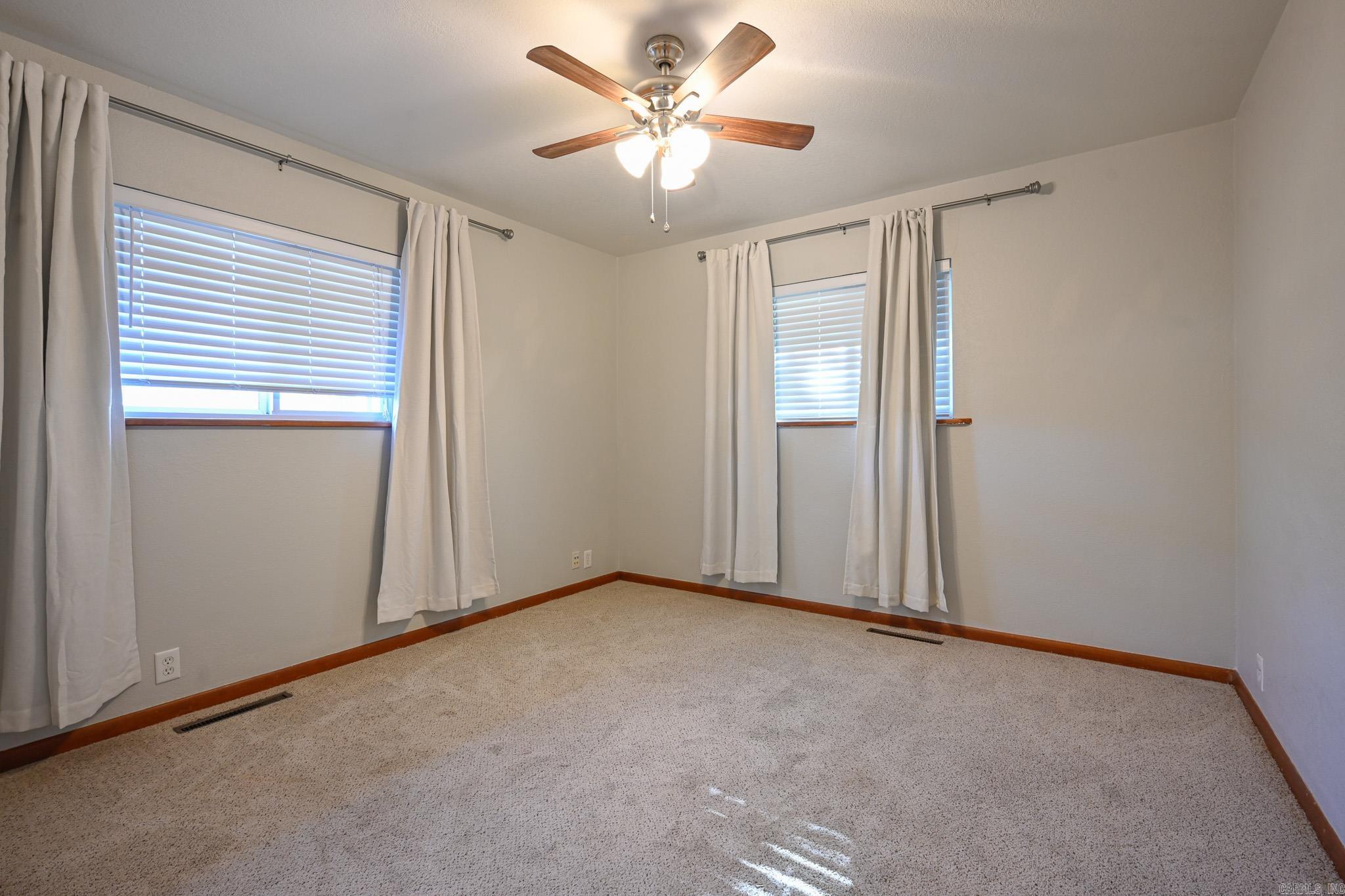 101 Eight St Mena, AR 71953