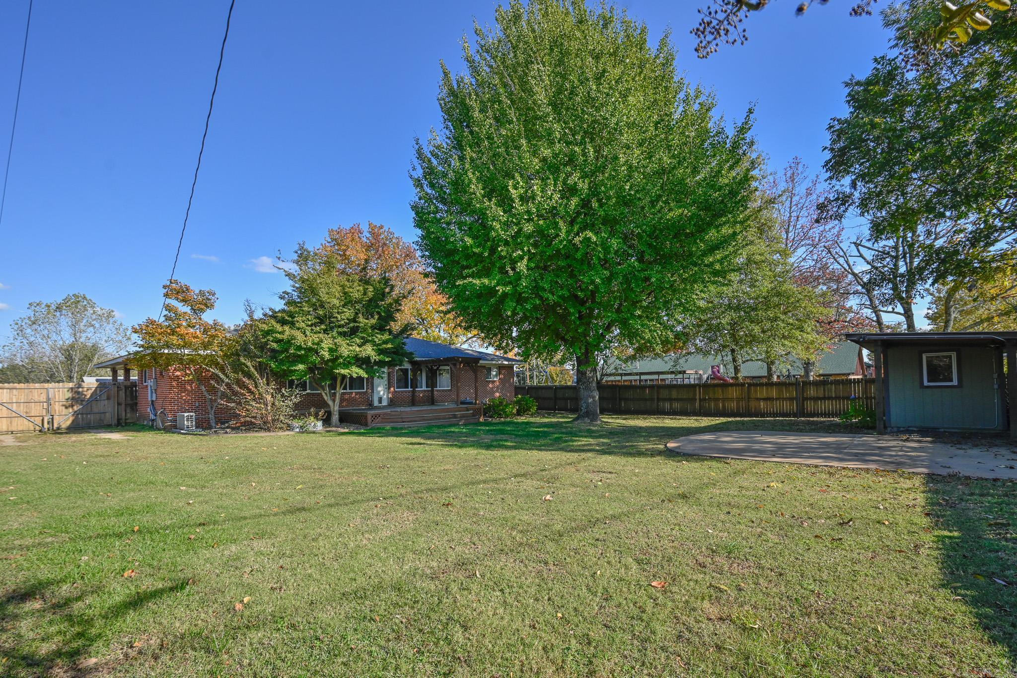 101 Eight St Mena, AR 71953