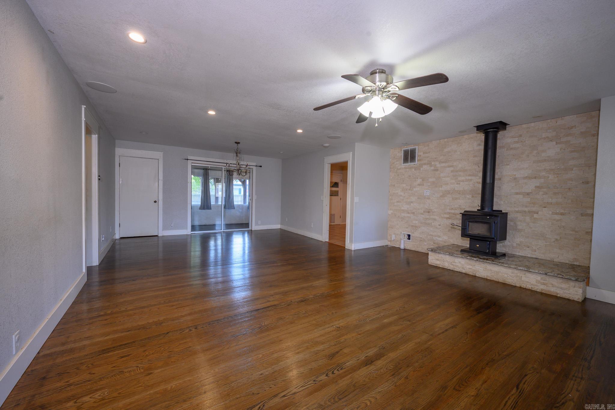 101 Eight St Mena, AR 71953