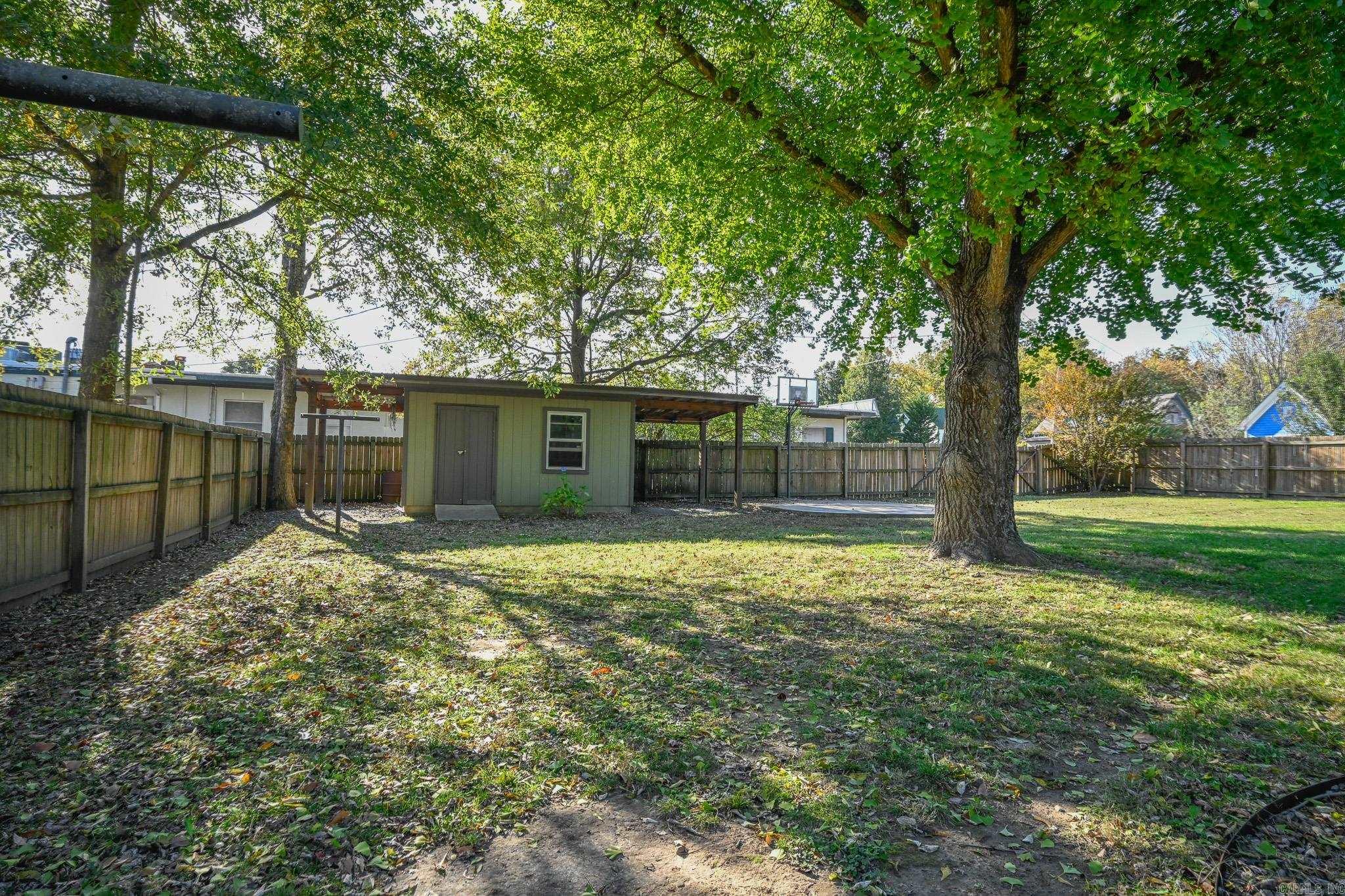 101 Eight St Mena, AR 71953