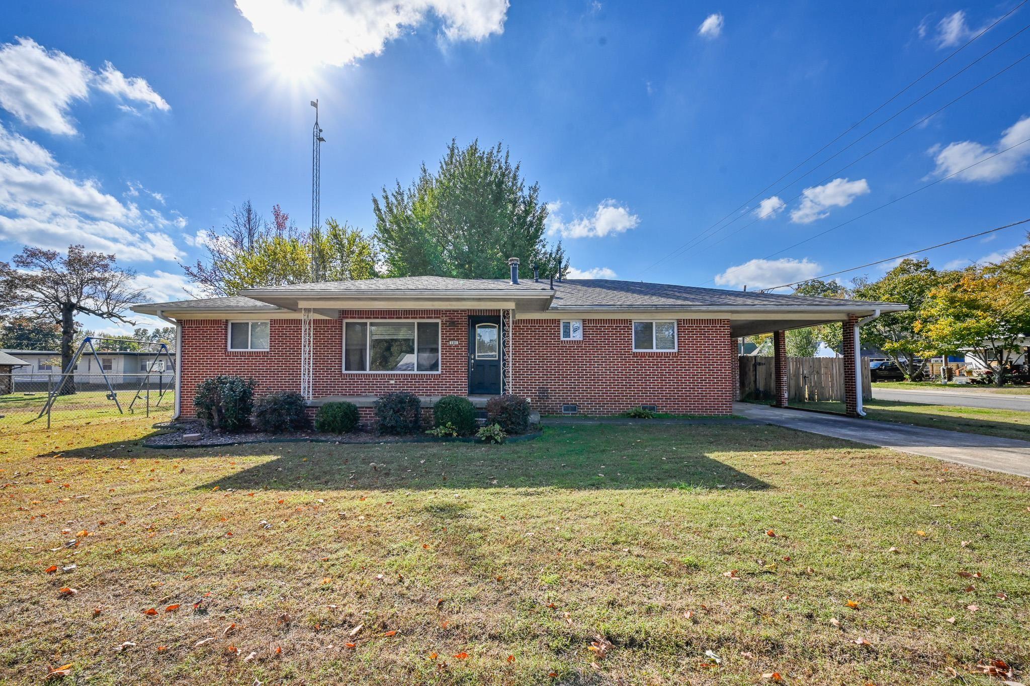 101 Eight St Mena, AR 71953