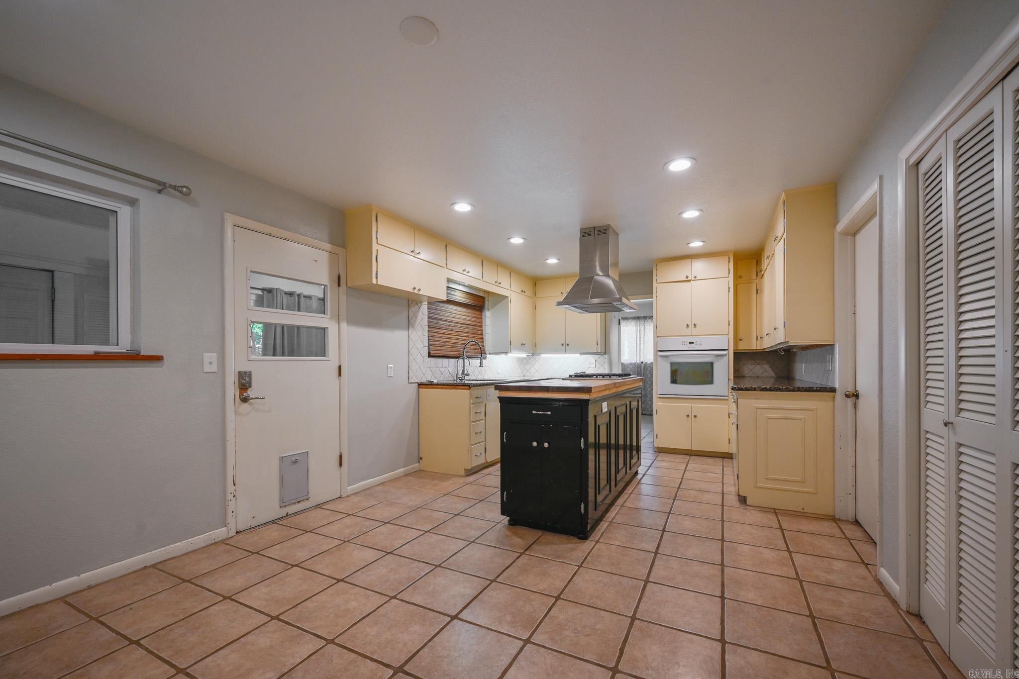 101 Eight St Mena, AR 71953