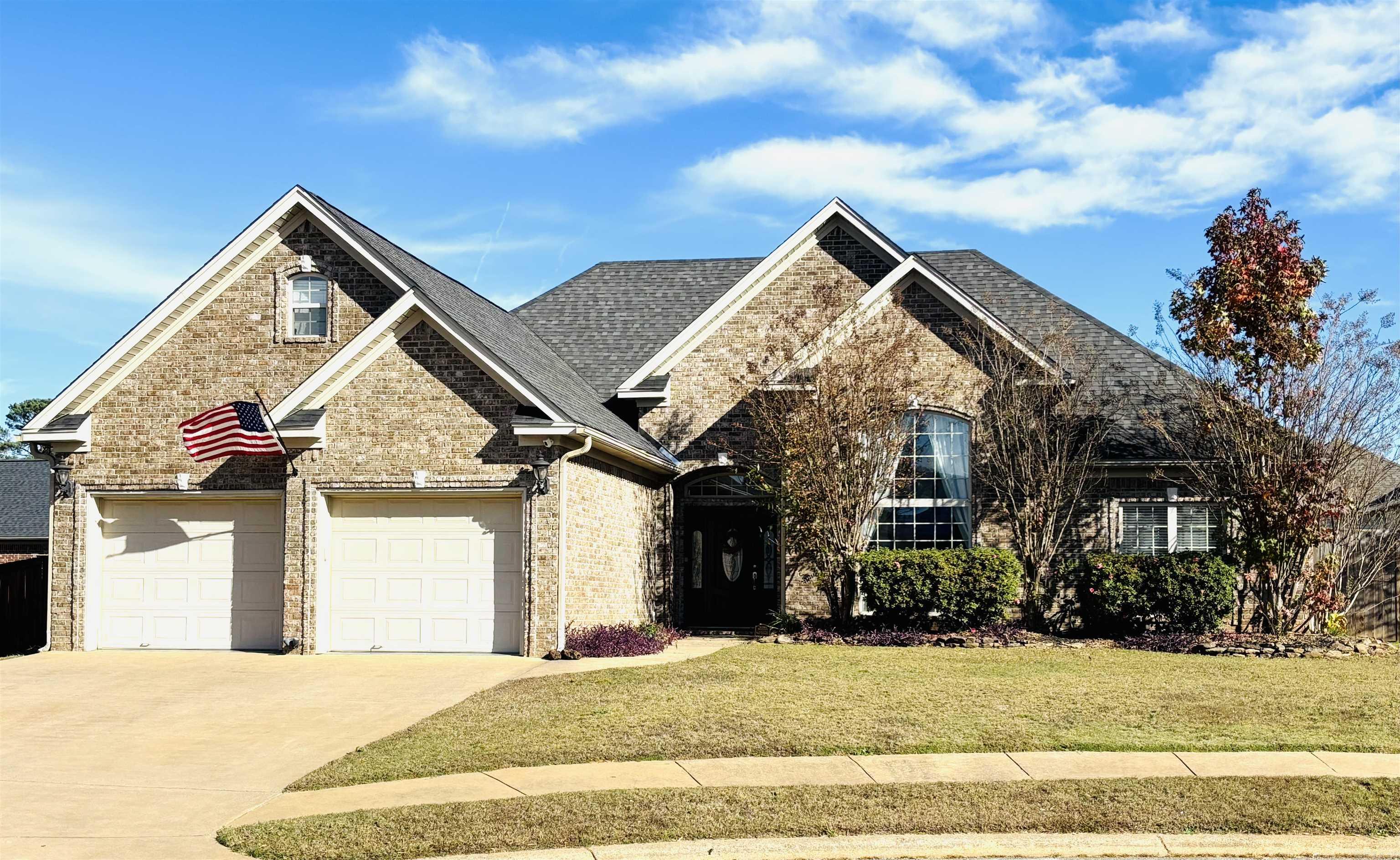 3858 Liberty Cove