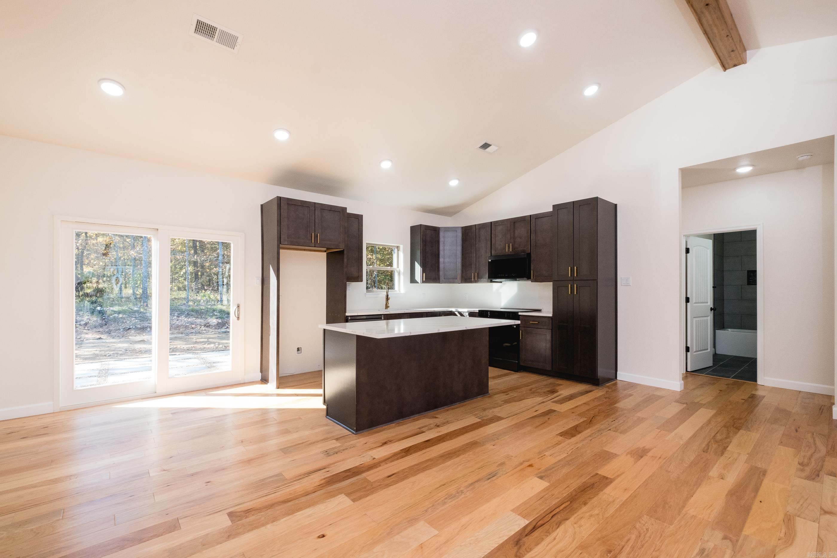 93 Rolling Manor  Conway, AR