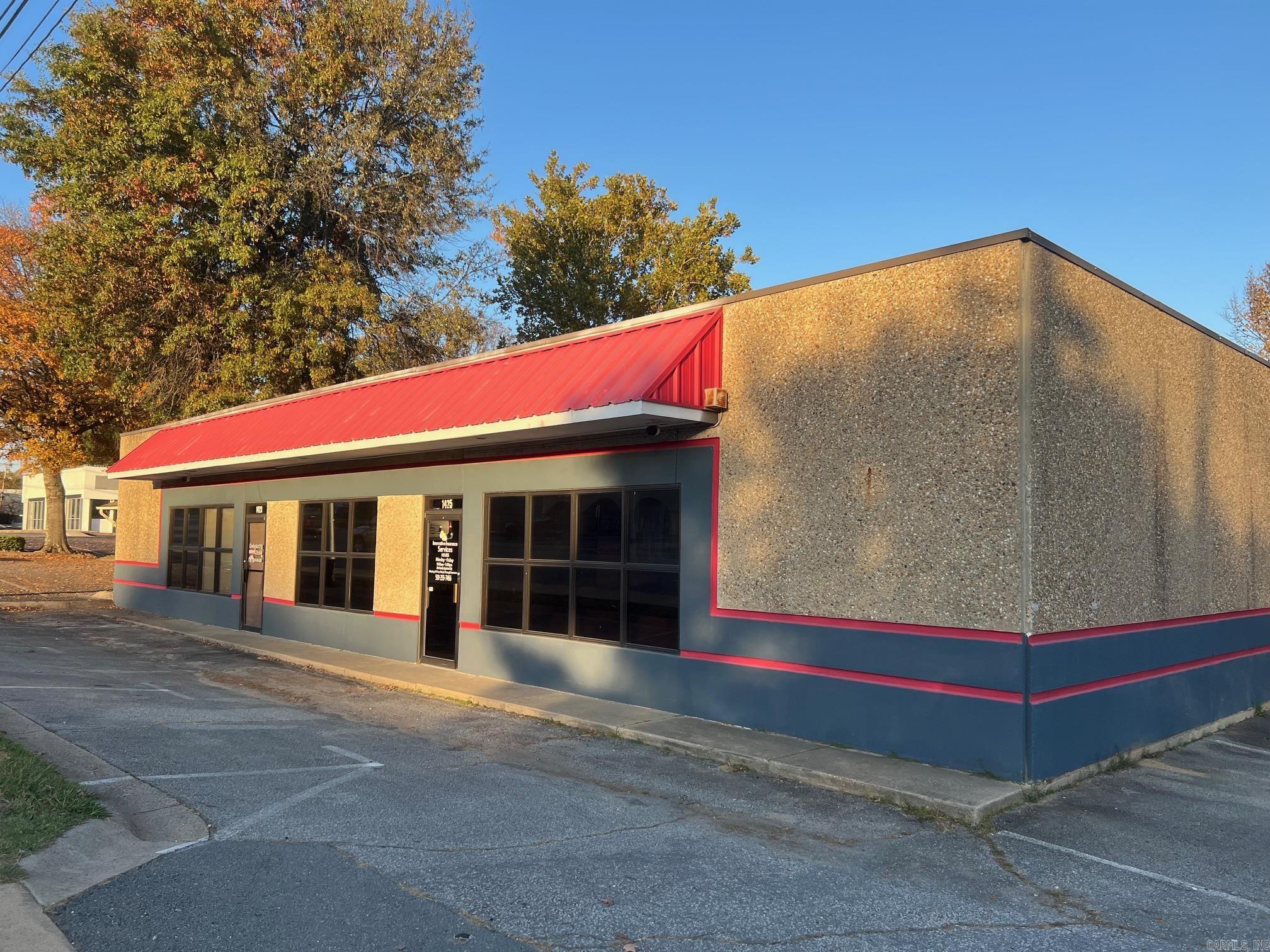 1425 S University Ave  Little Rock, AR