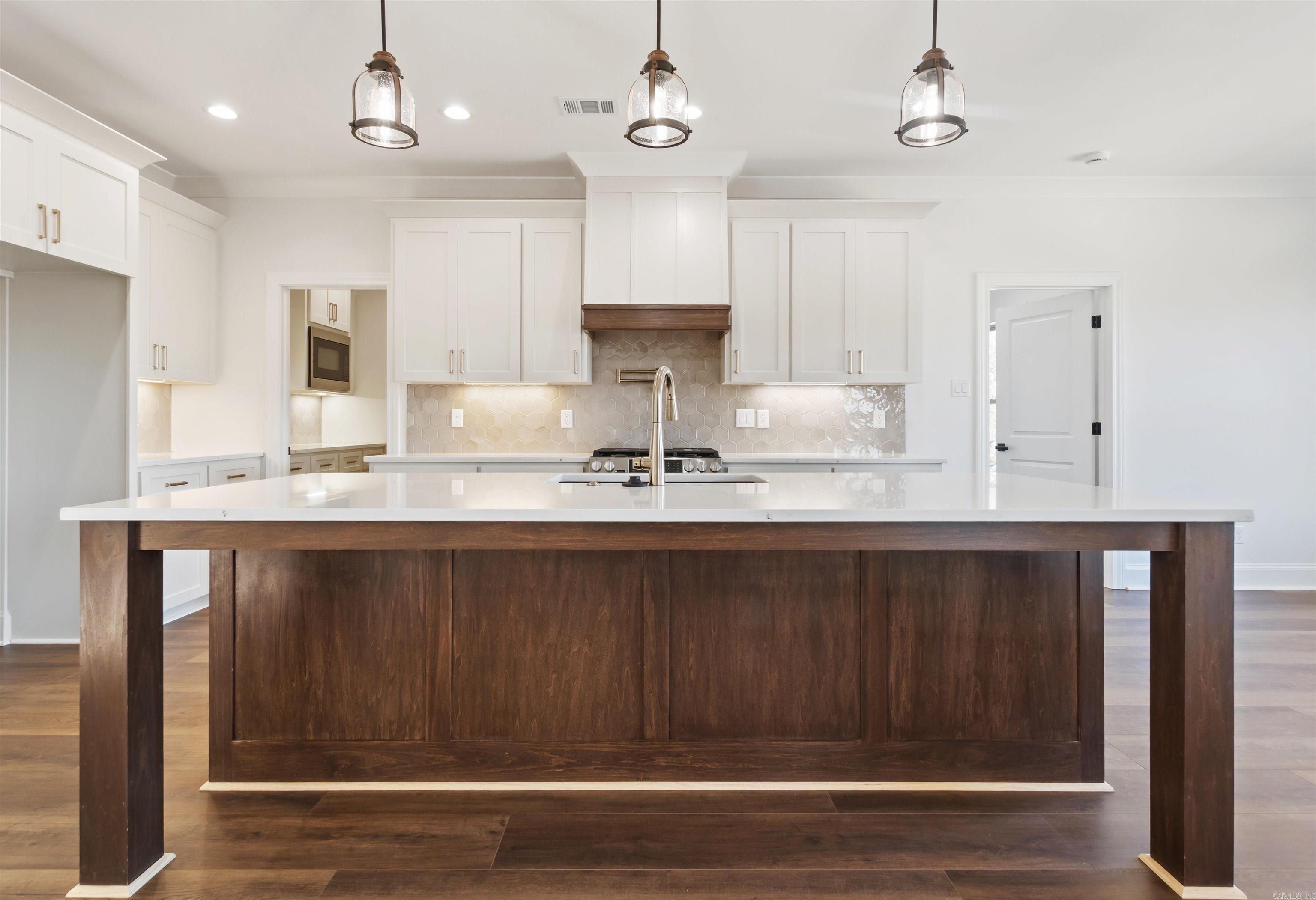 9368 Wooddale  Sherwood, AR