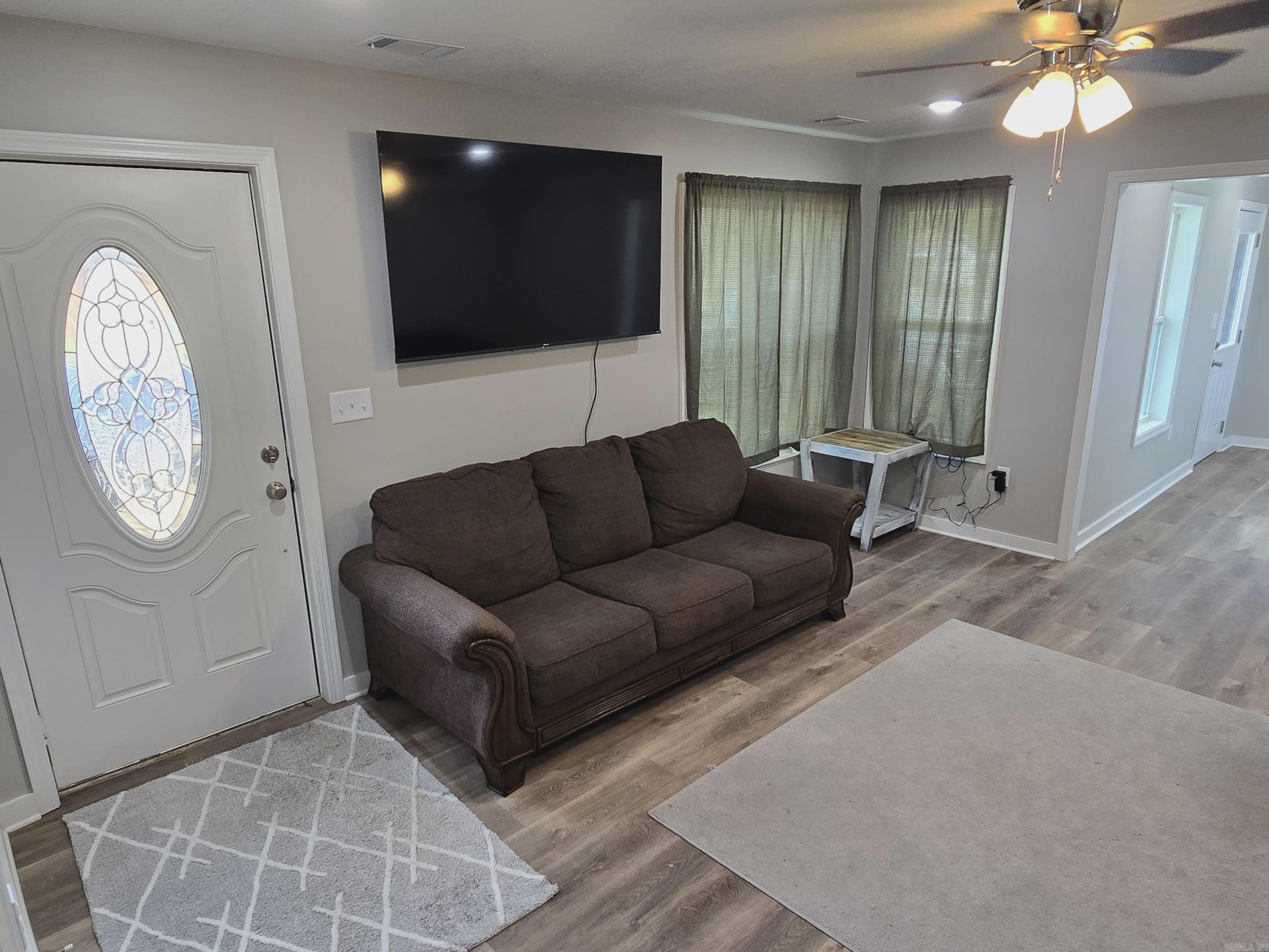 305 S 8th  Paragould, AR