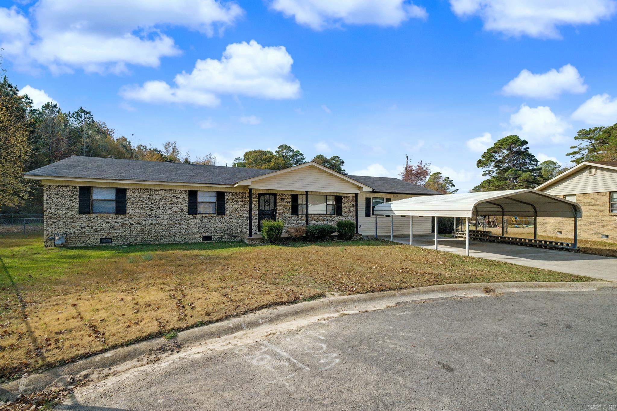 1320 Bayer St Street Malvern, AR 72104