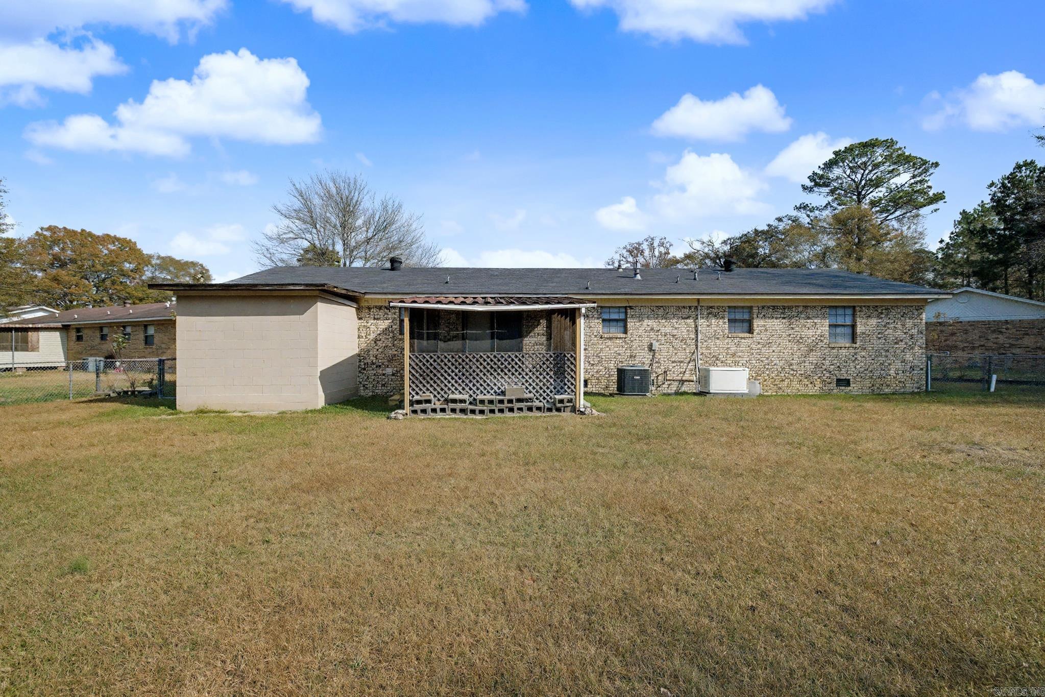 1320 Bayer St Street Malvern, AR 72104