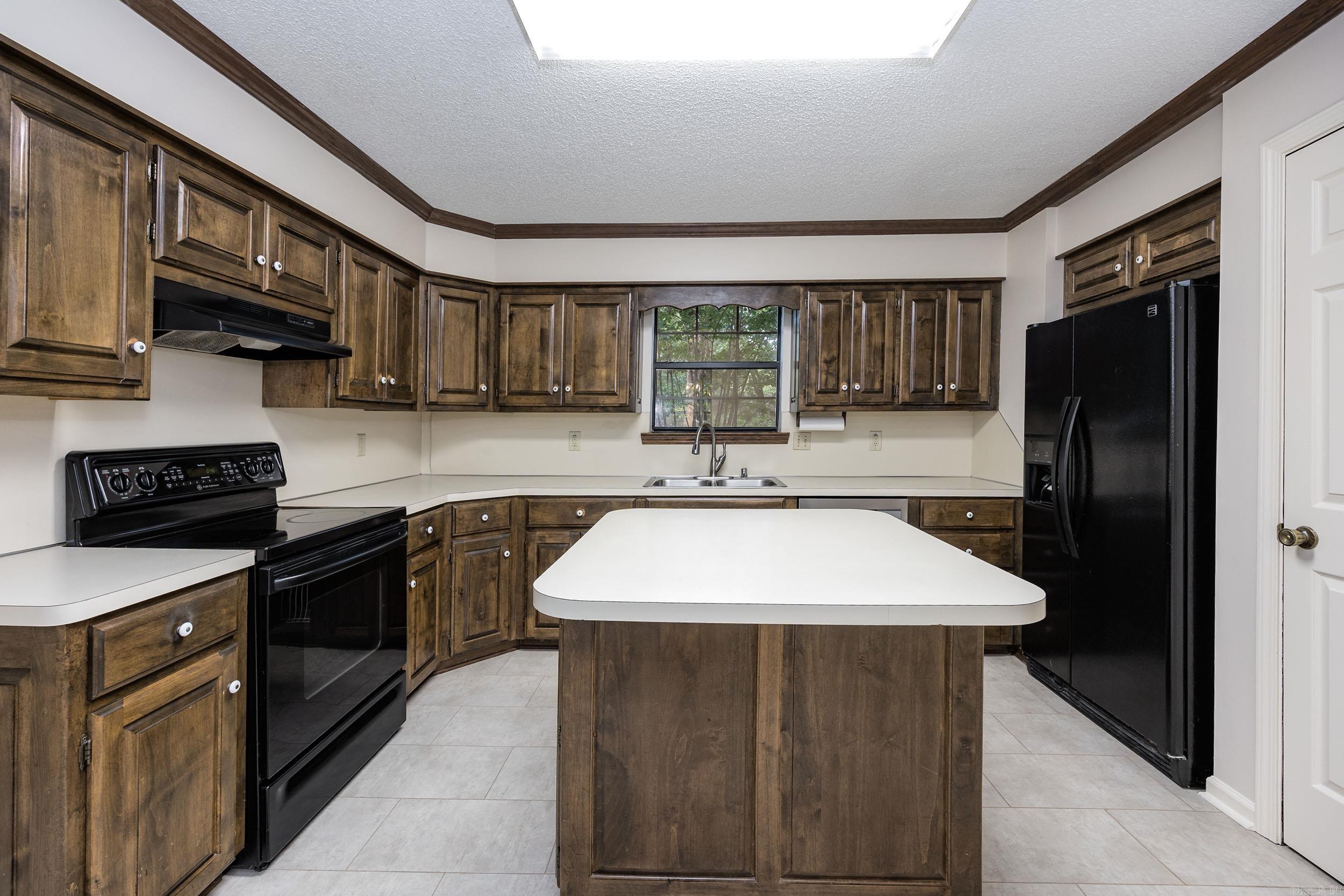 2101 Hickory Nut Court Little Rock, AR 72211