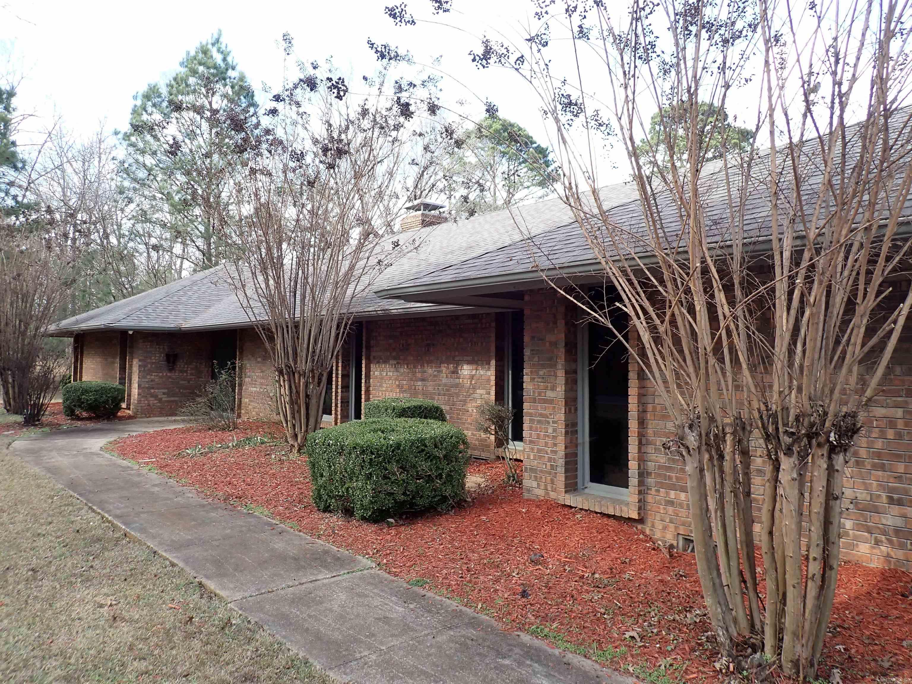 1414 Country Club Road Arkadelphia, AR 71923-7032