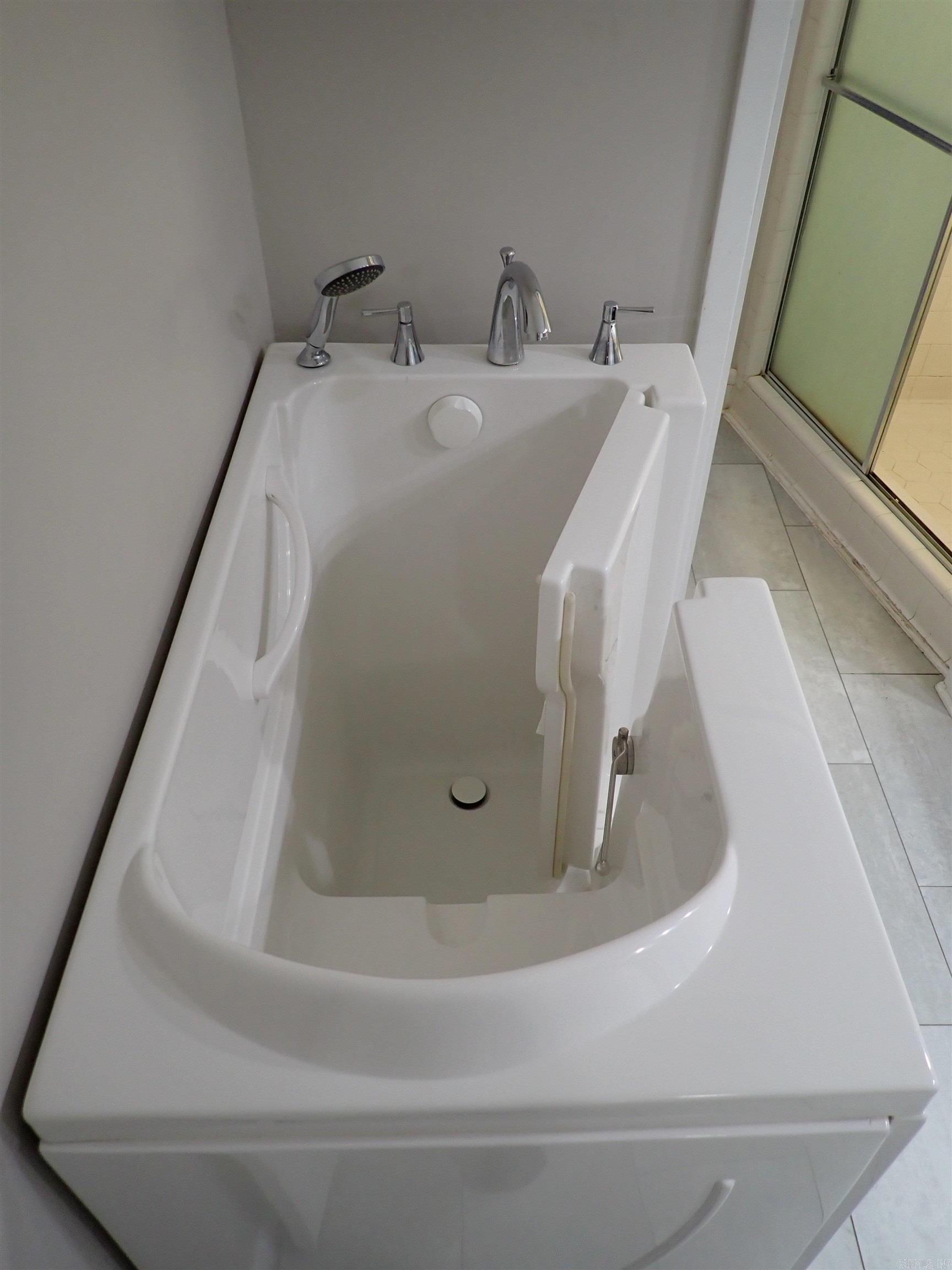 1414 Country Club Road Arkadelphia, AR 71923-7032