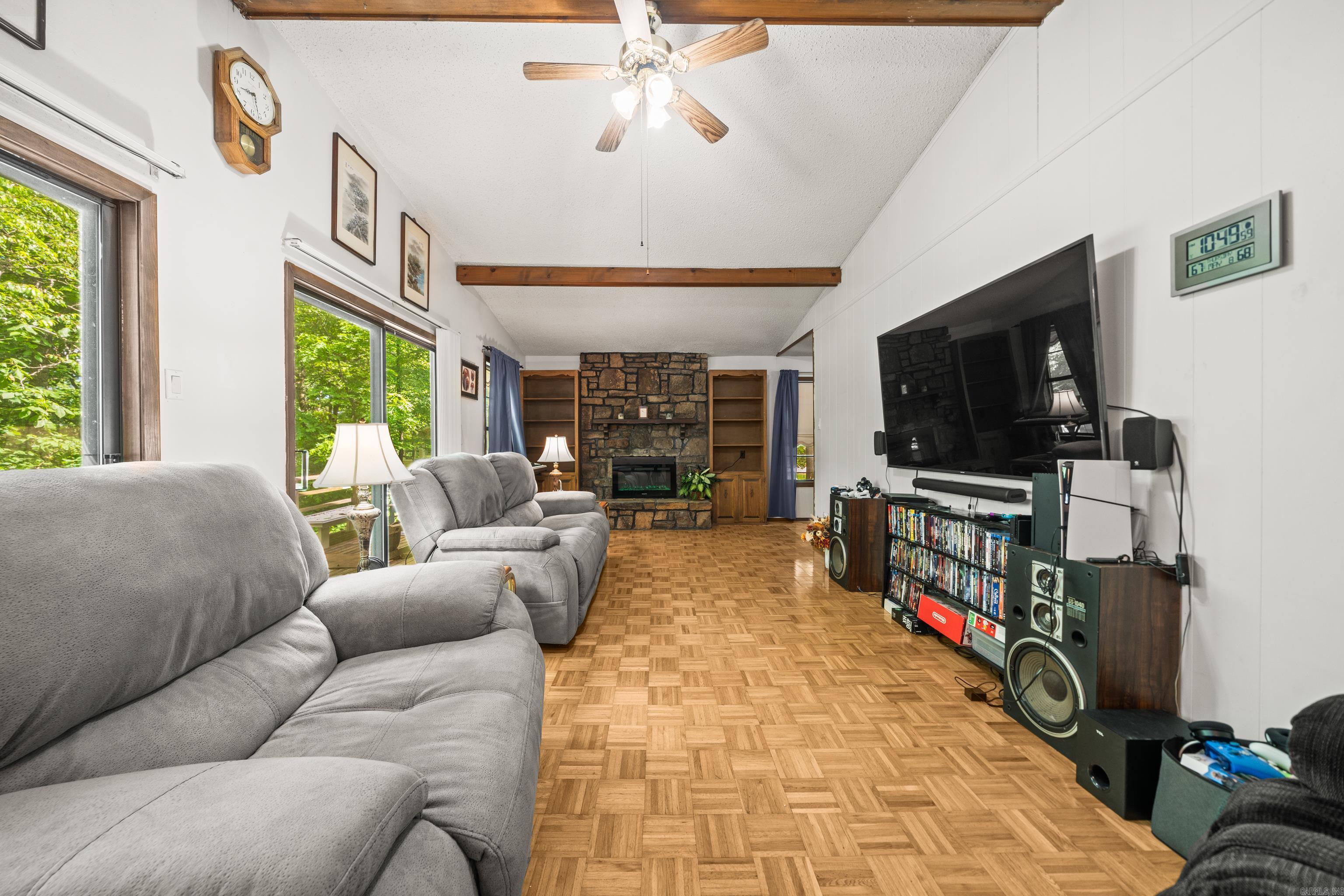 1 Vilafranca  Hot Springs Village, AR