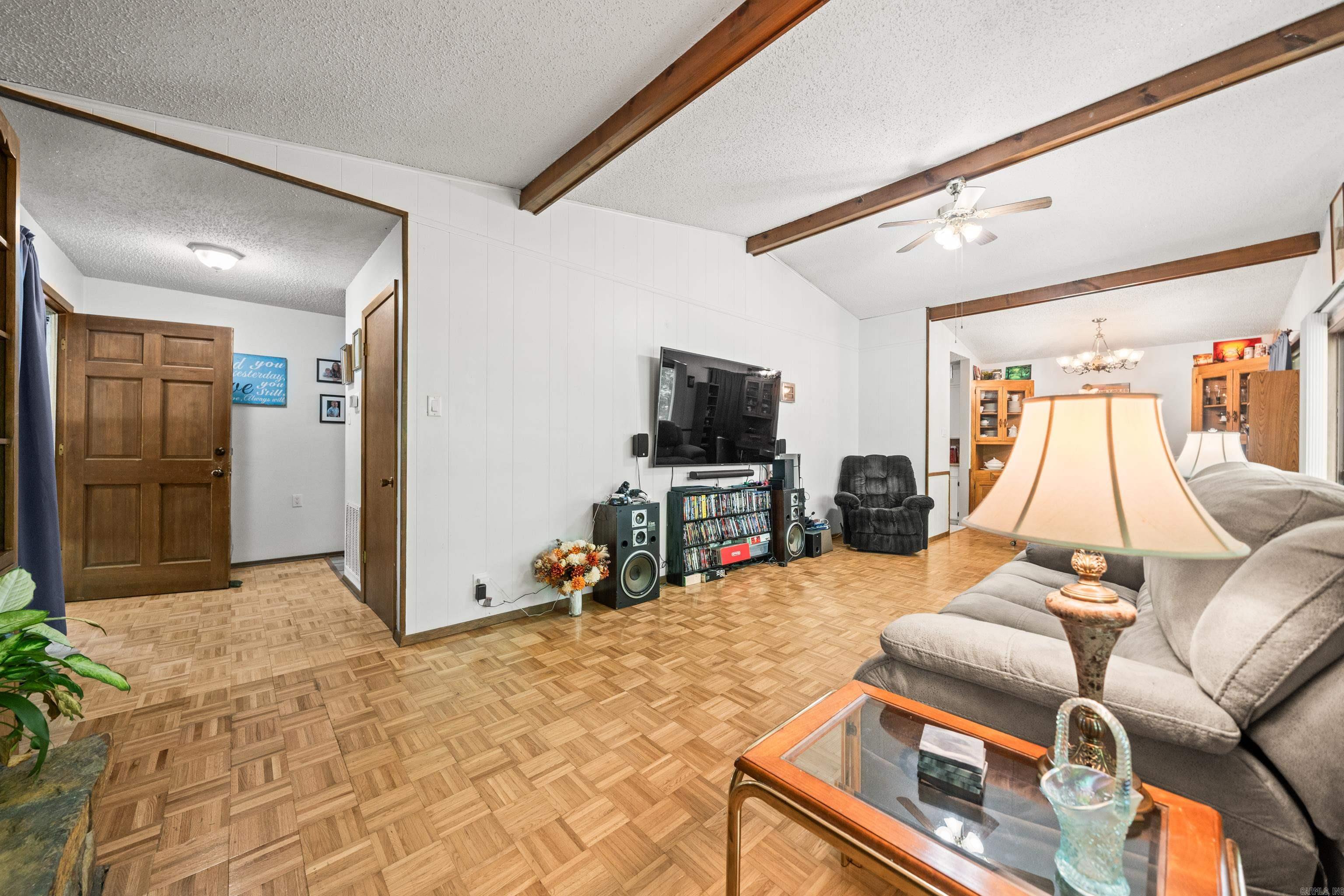 1 Vilafranca  Hot Springs Village, AR