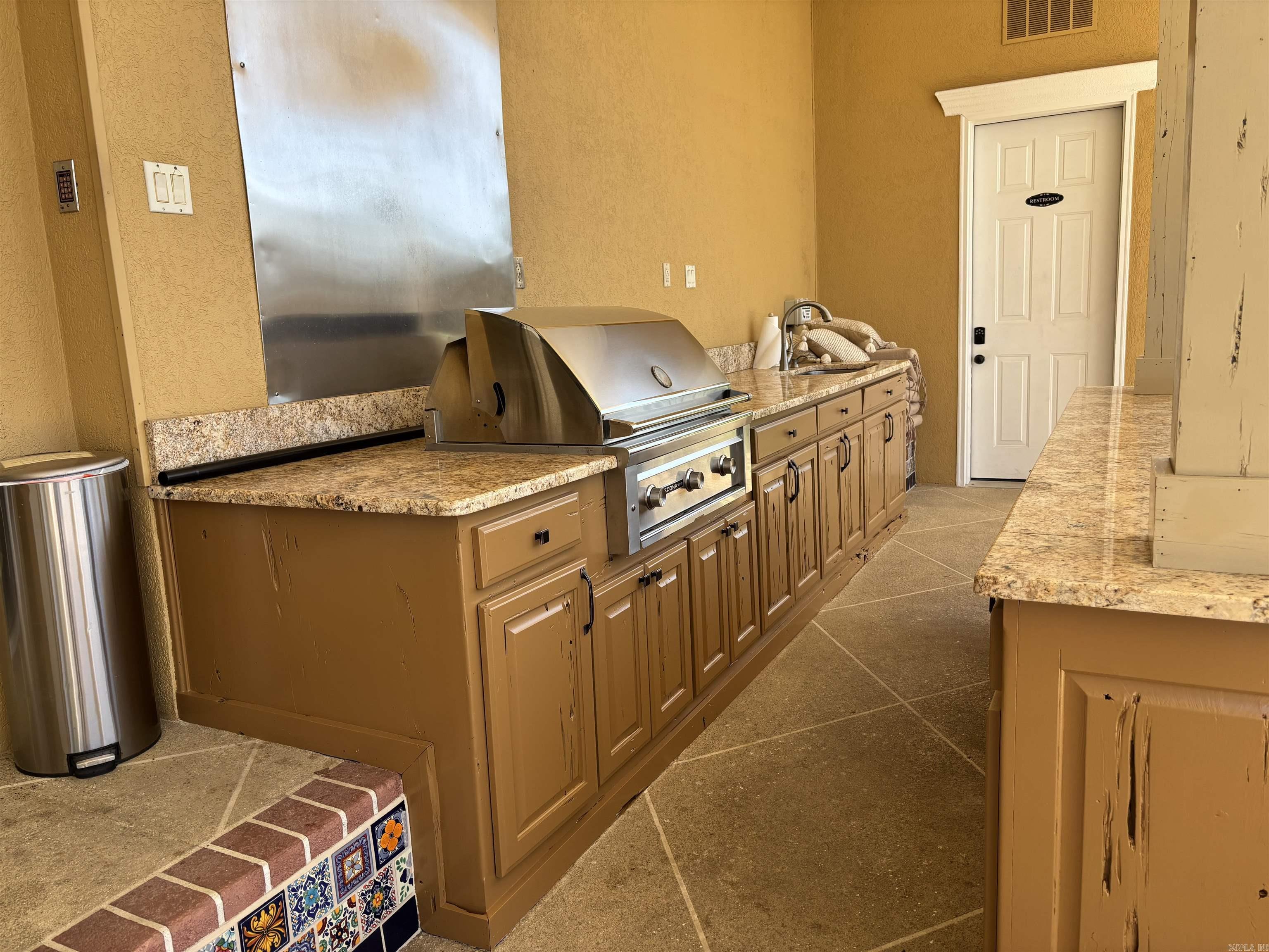 130 Grand Isle Dr Unit 2E  Hot Springs, AR