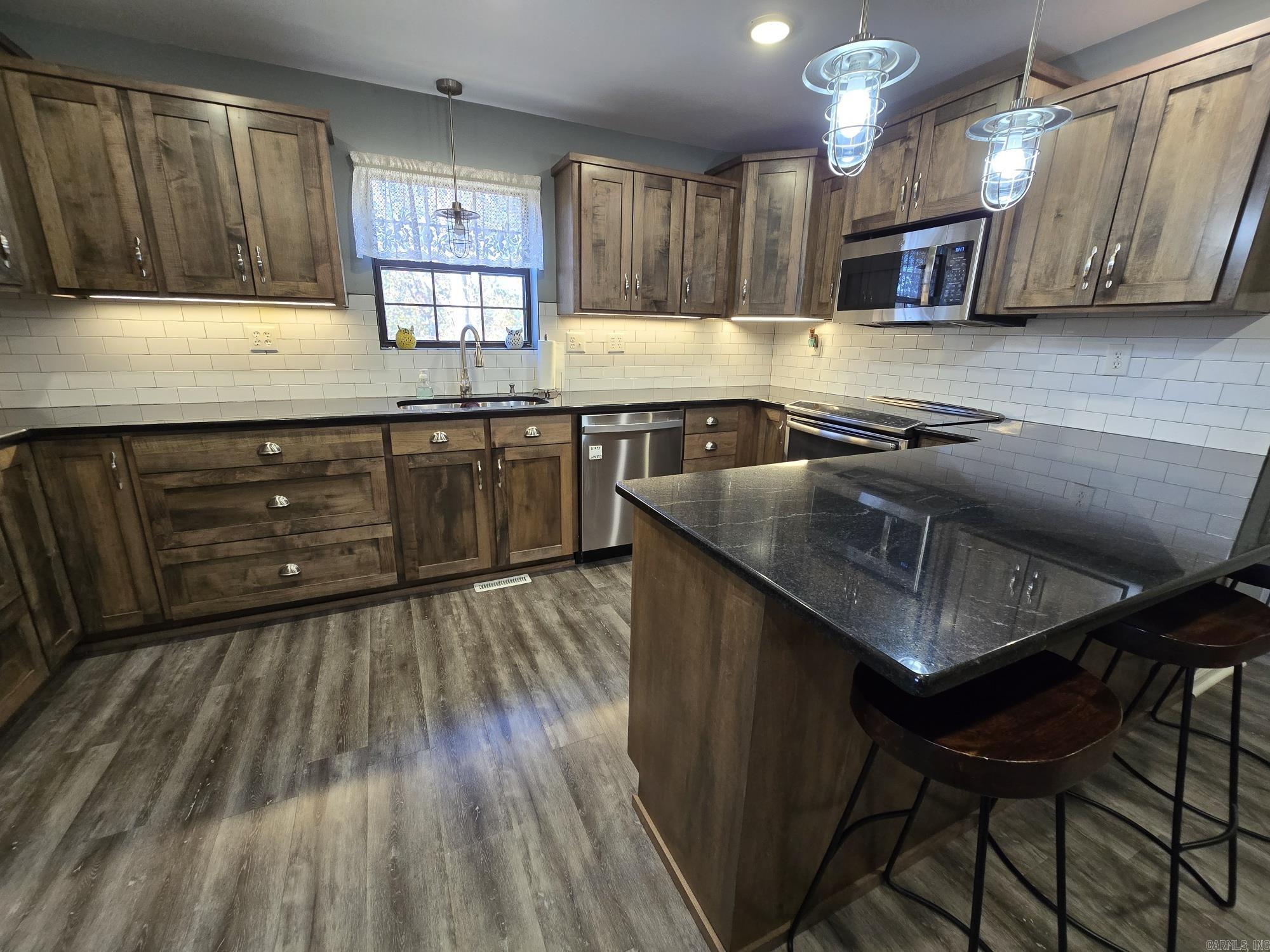 17630 Bream  Alexander, AR