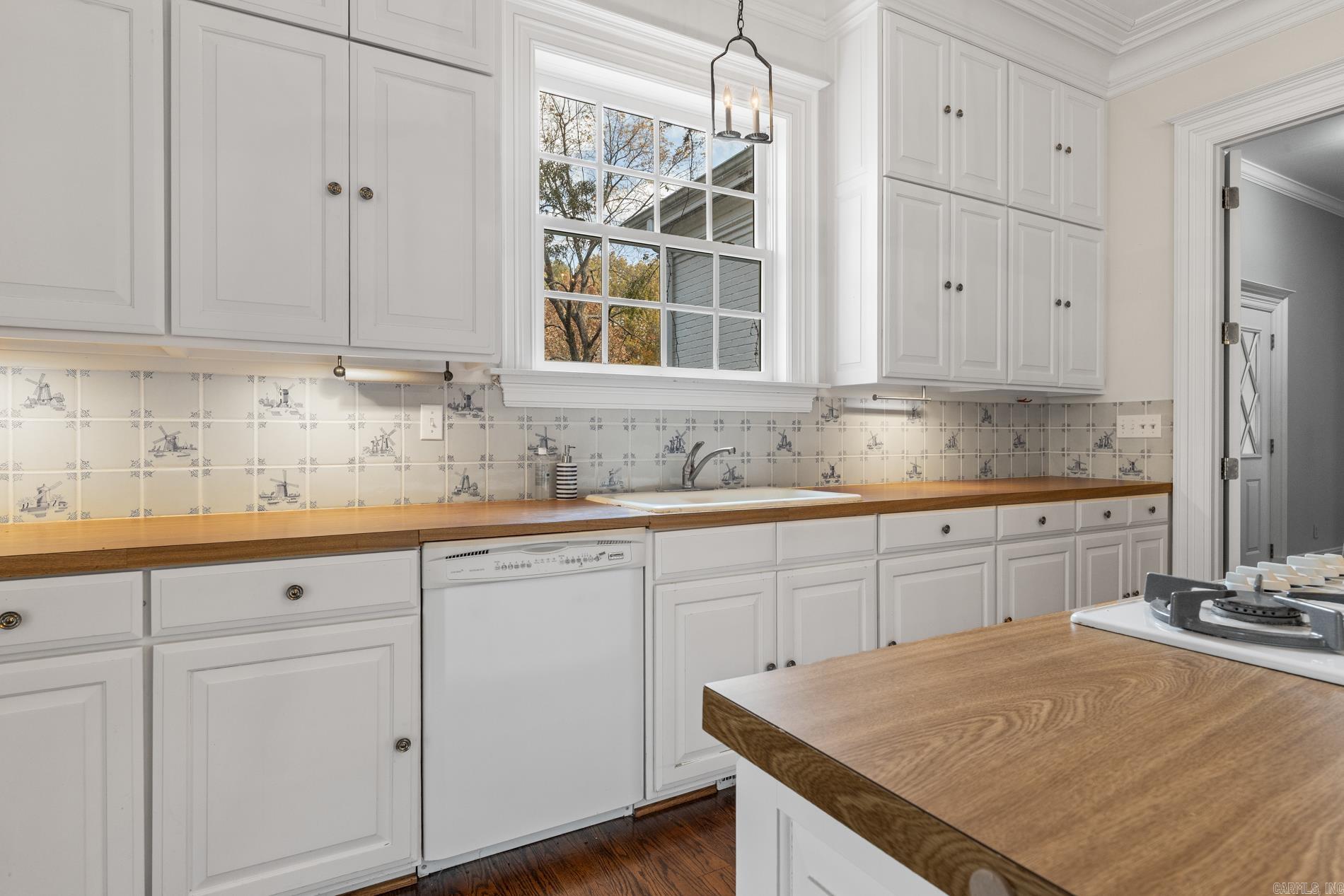 1 Meriwether Pond Harrison, AR 72601-4650