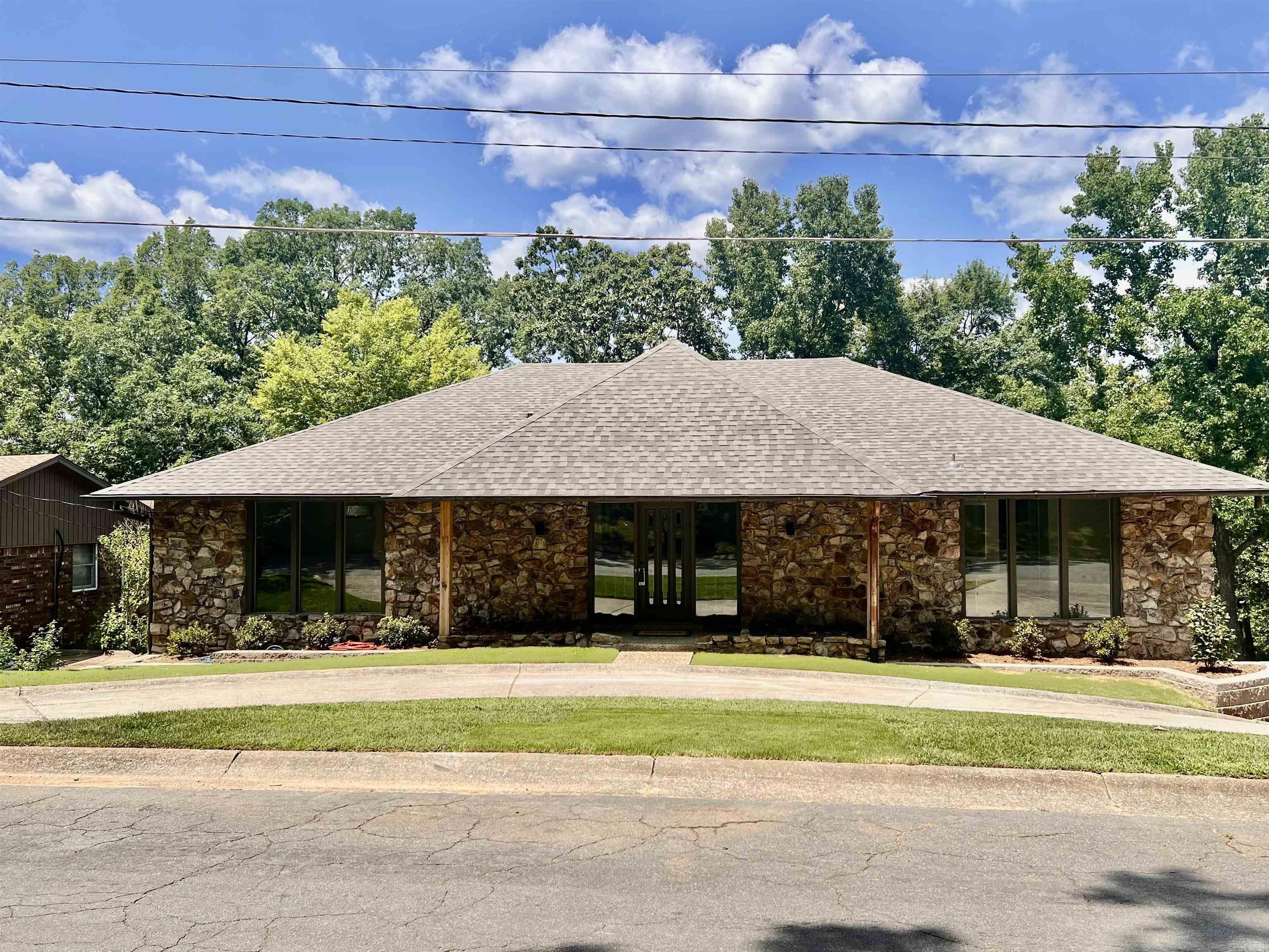 21 E Lake  North Little Rock, AR