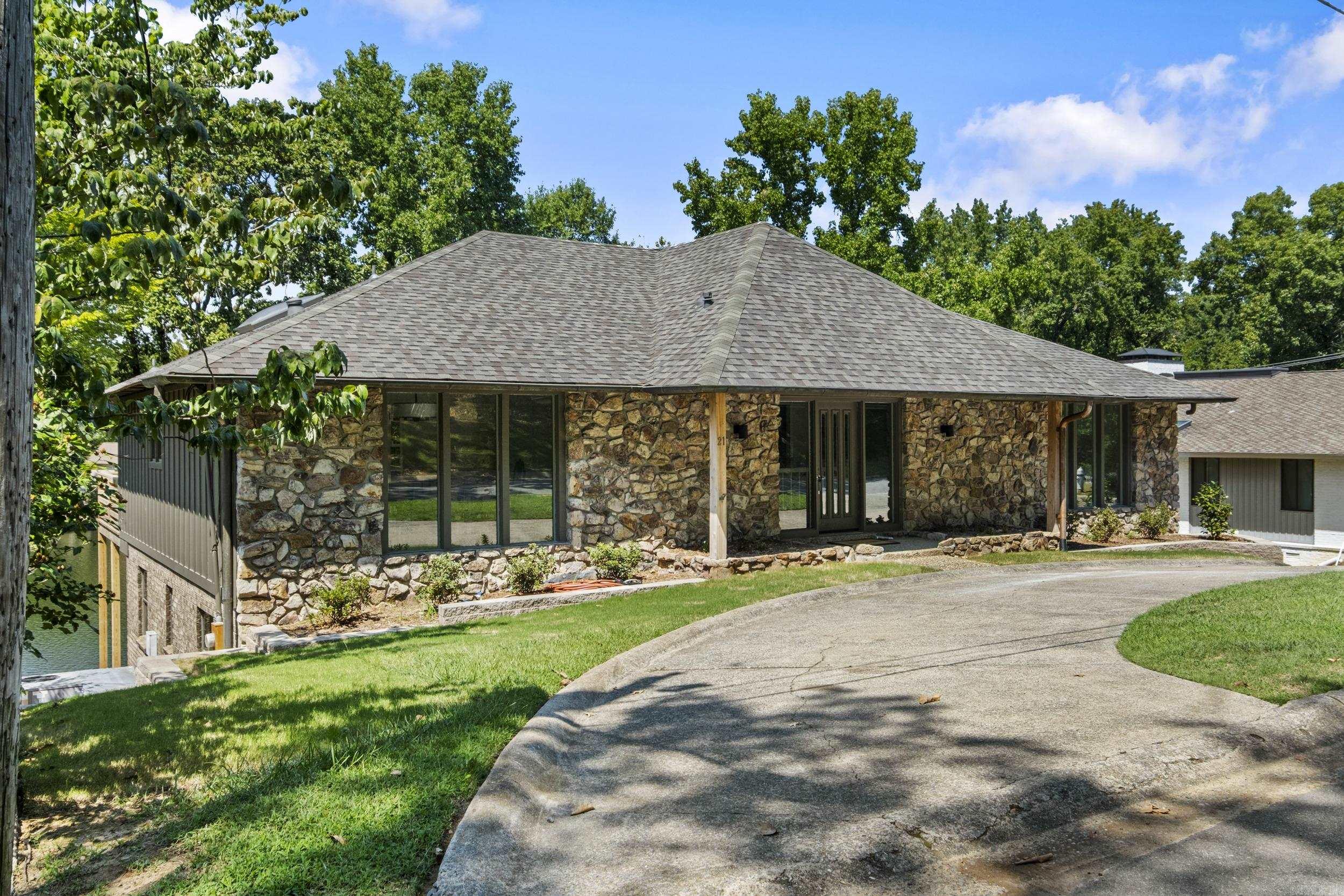 21 E Lake  North Little Rock, AR
