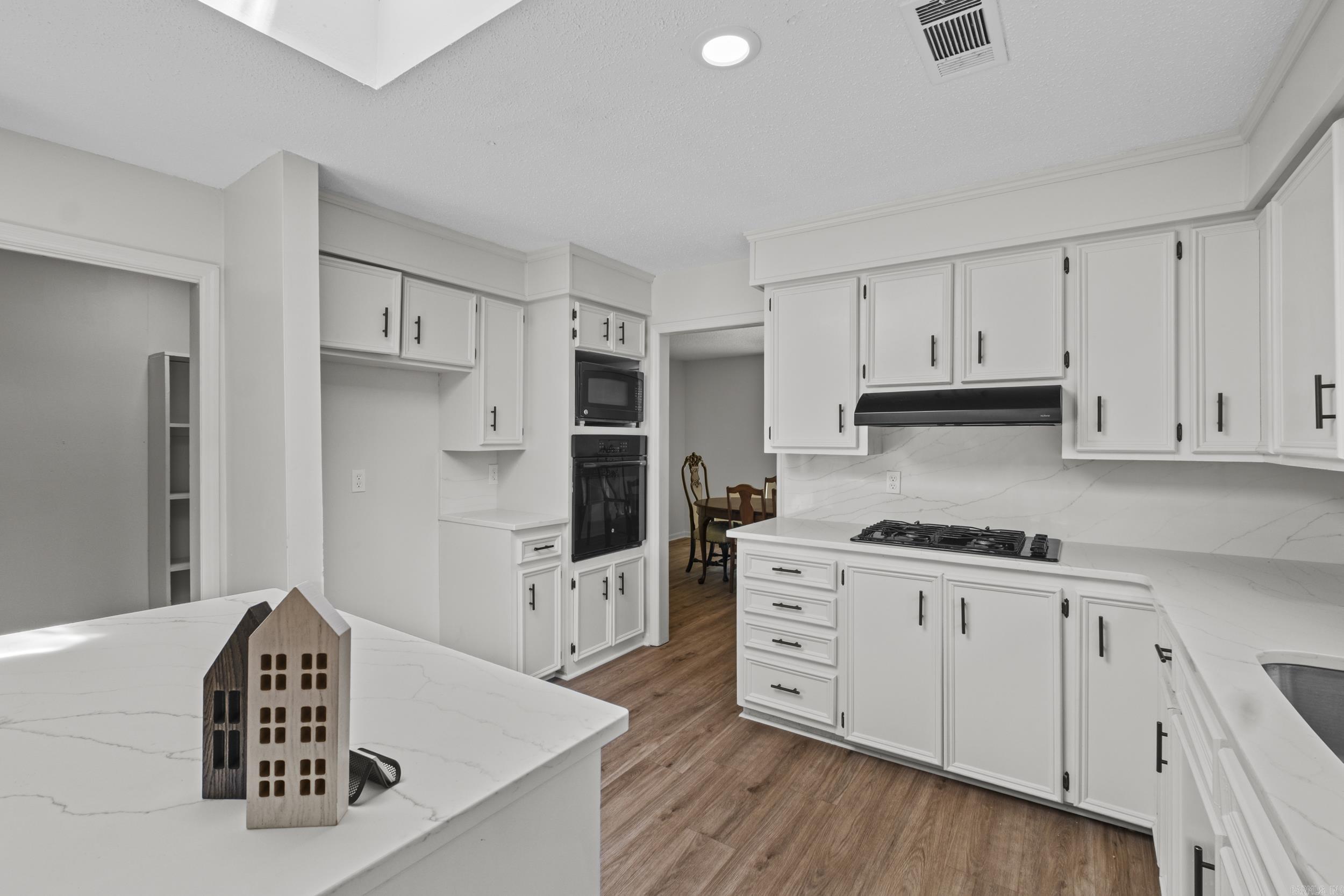 21 E Lake  North Little Rock, AR