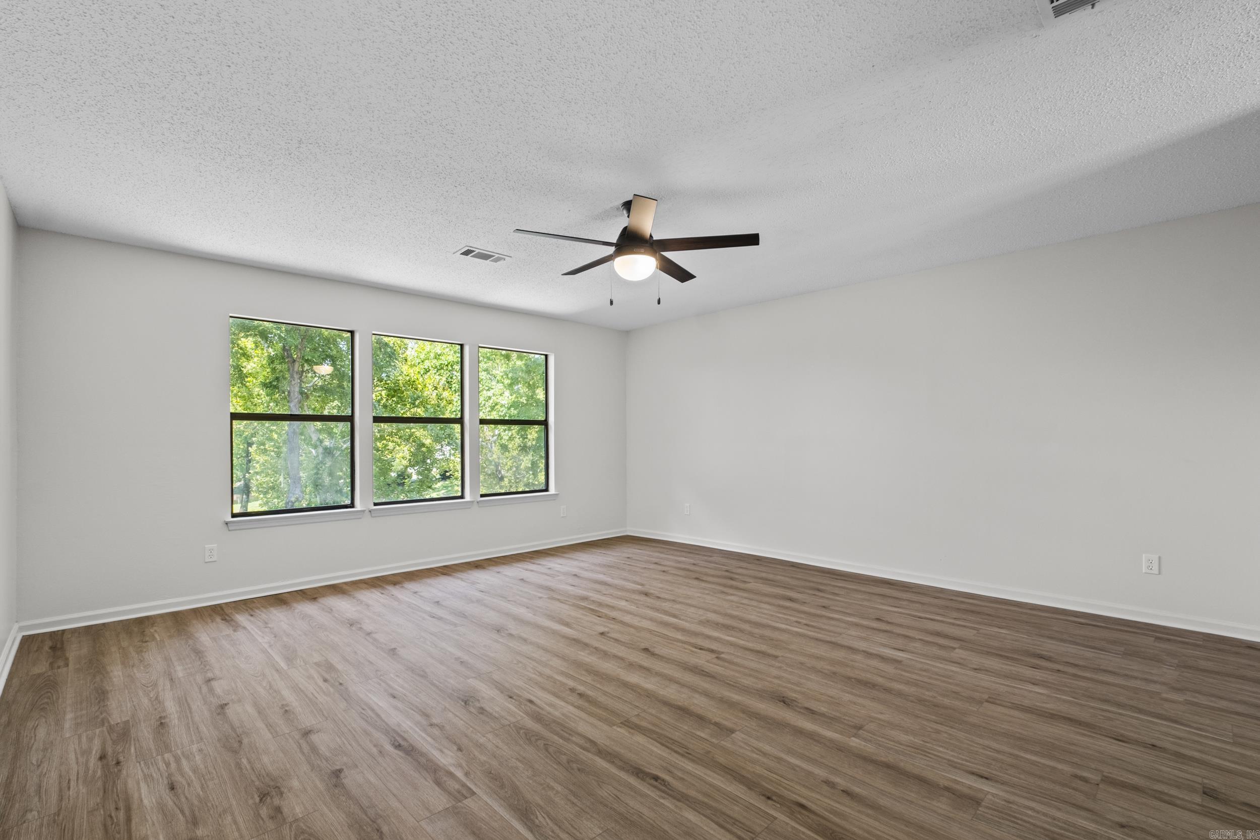 21 E Lake  North Little Rock, AR