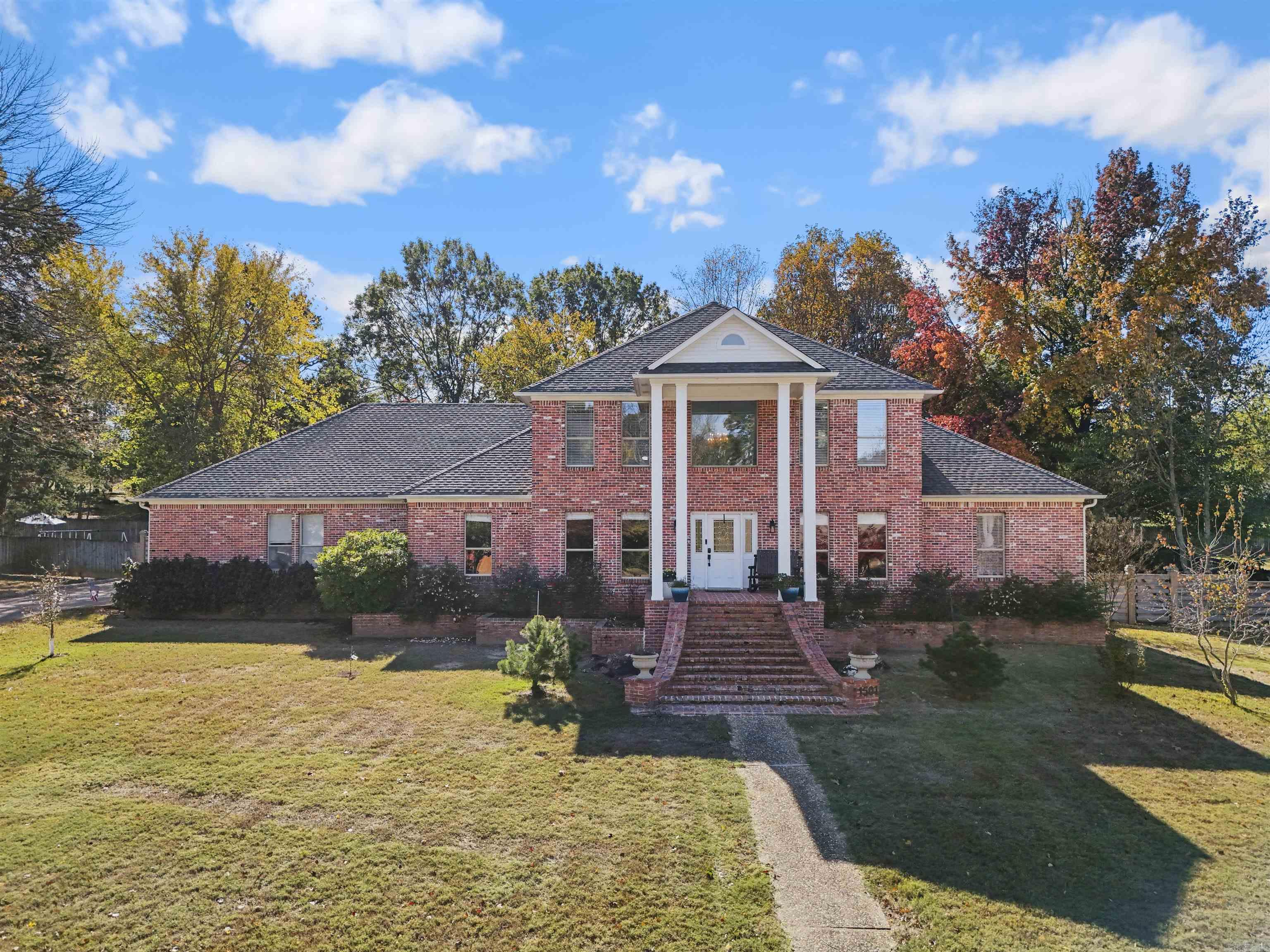 1501  Dogwood  Conway, AR