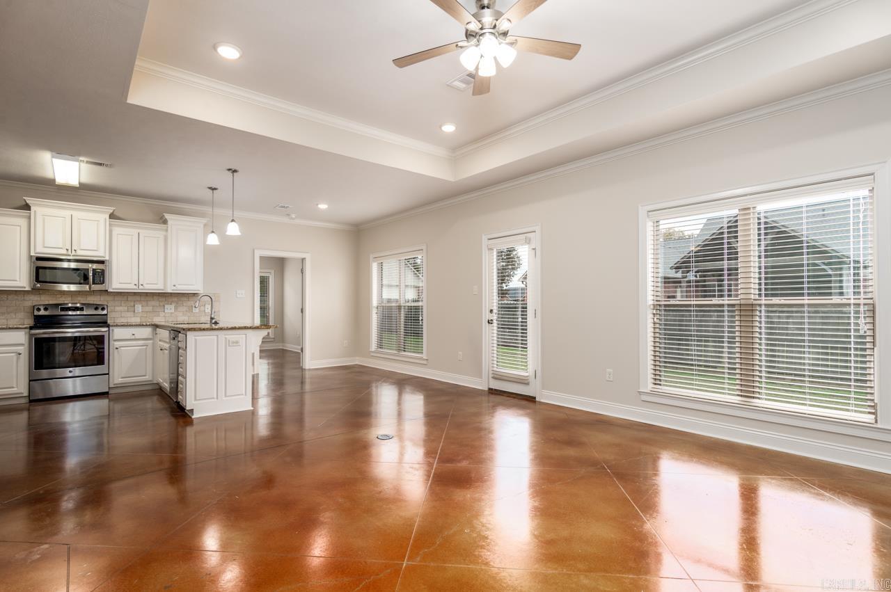 2435 EIGHTEEN  Conway, AR