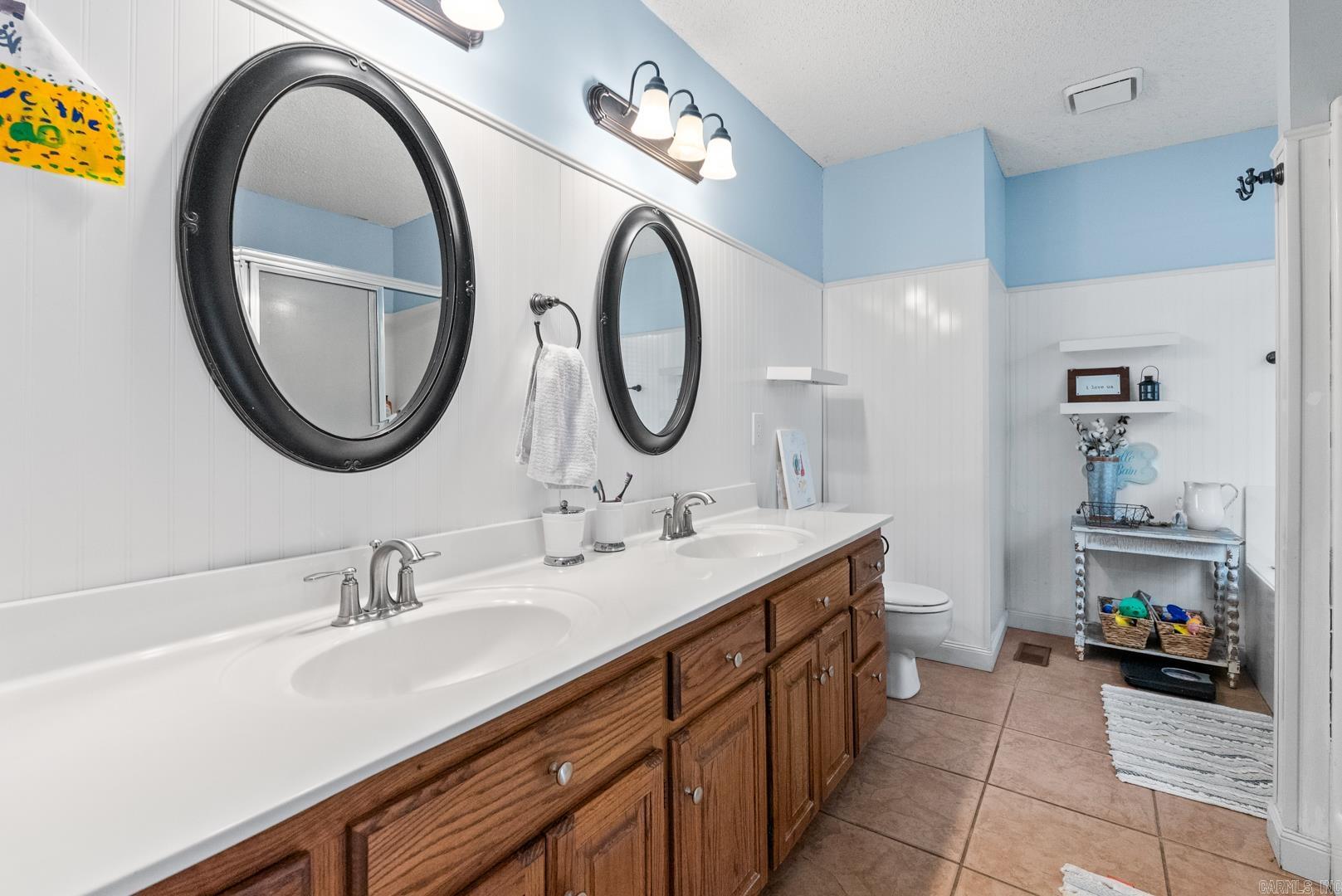 2000 Cherry Crossing Benton, AR 72015