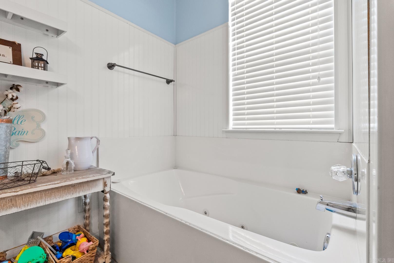 2000 Cherry Crossing Benton, AR 72015