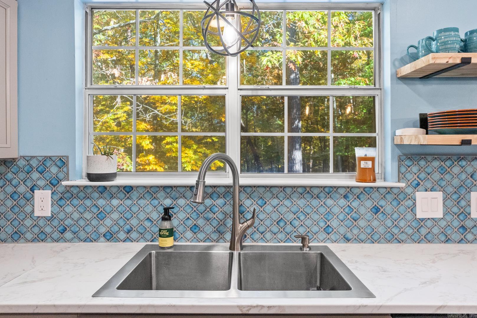 2000 Cherry Crossing Benton, AR 72015