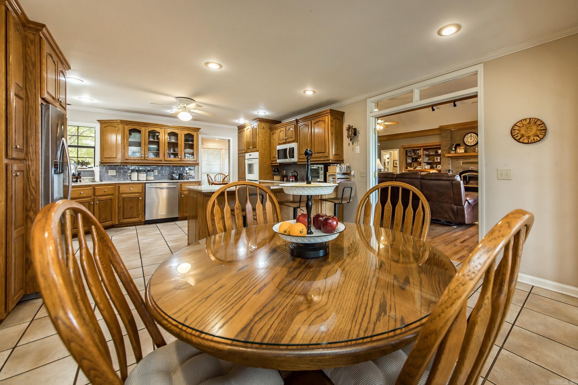 148 Cooper Point Drive Mountain View, AR 72560