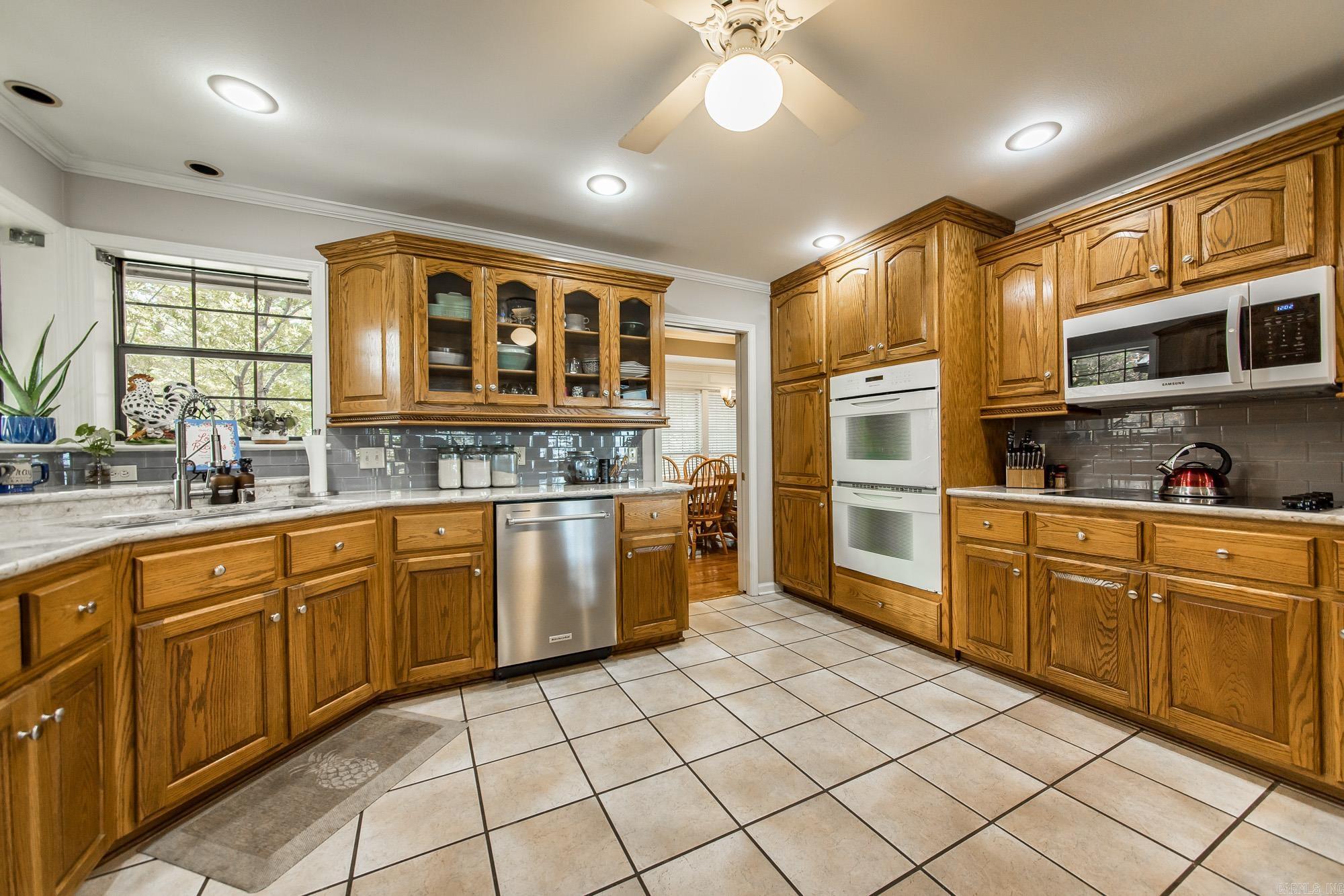 148 Cooper Point Drive Mountain View, AR 72560