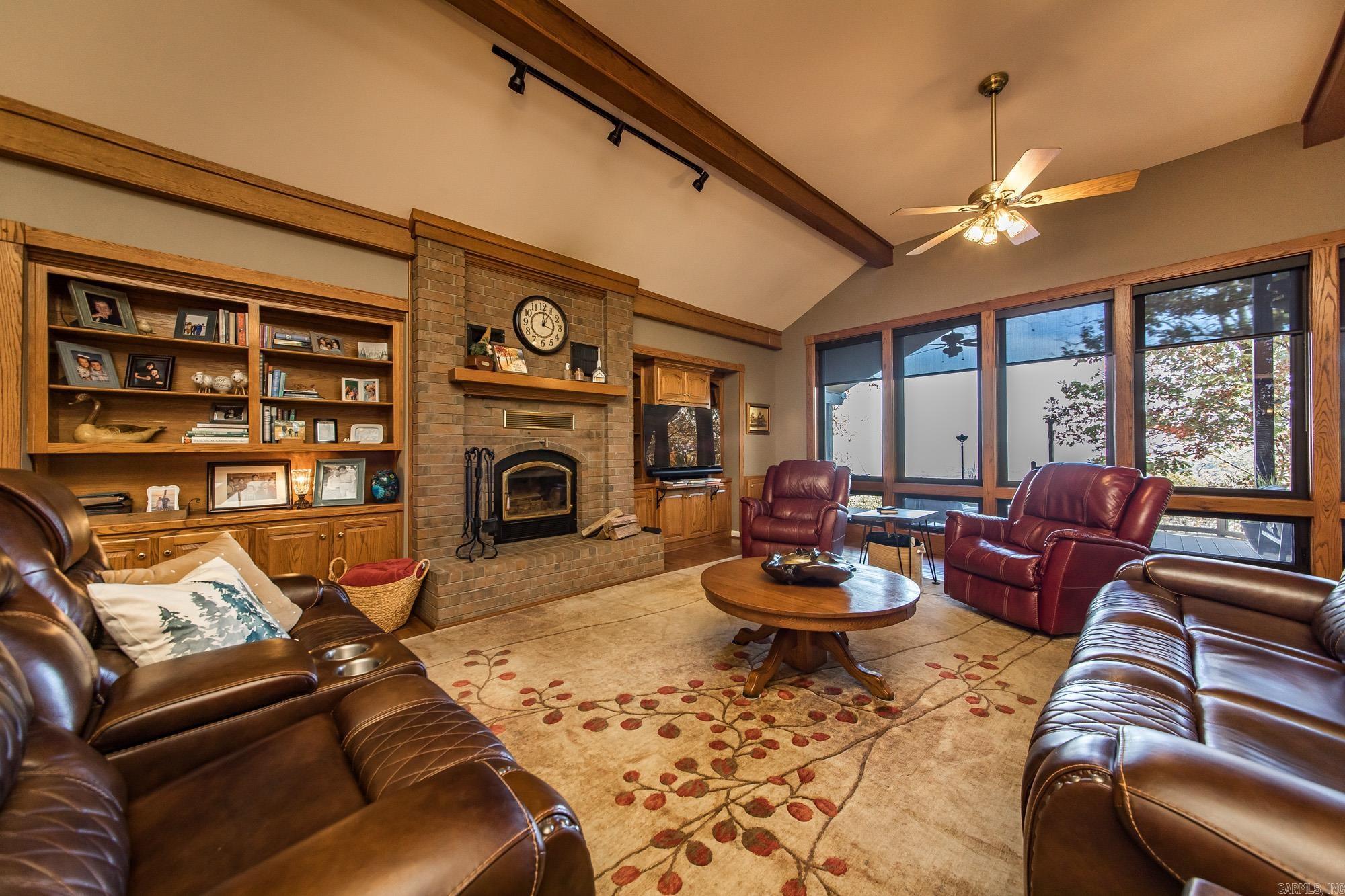 148 Cooper Point Drive Mountain View, AR 72560