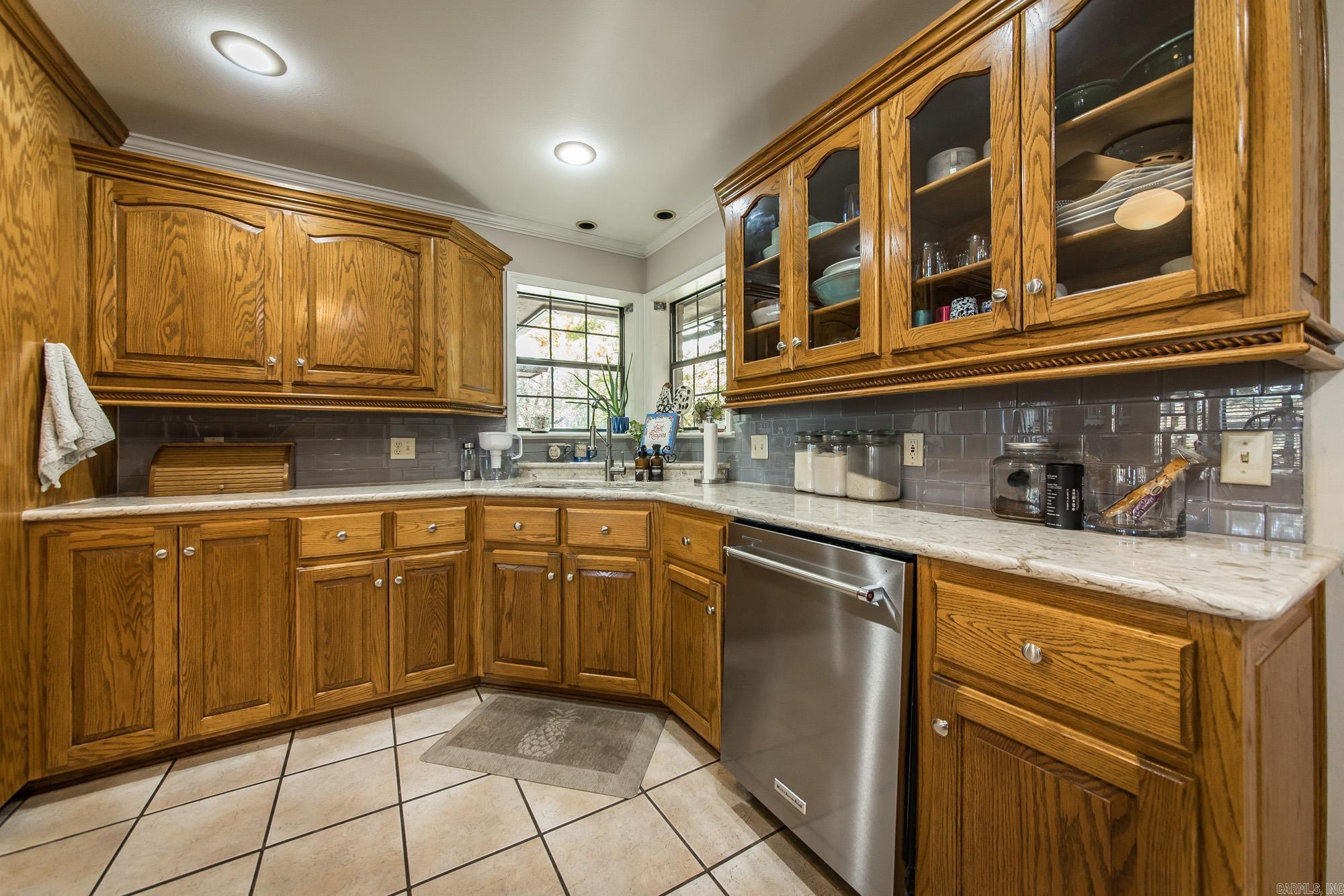 148 Cooper Point Drive Mountain View, AR 72560