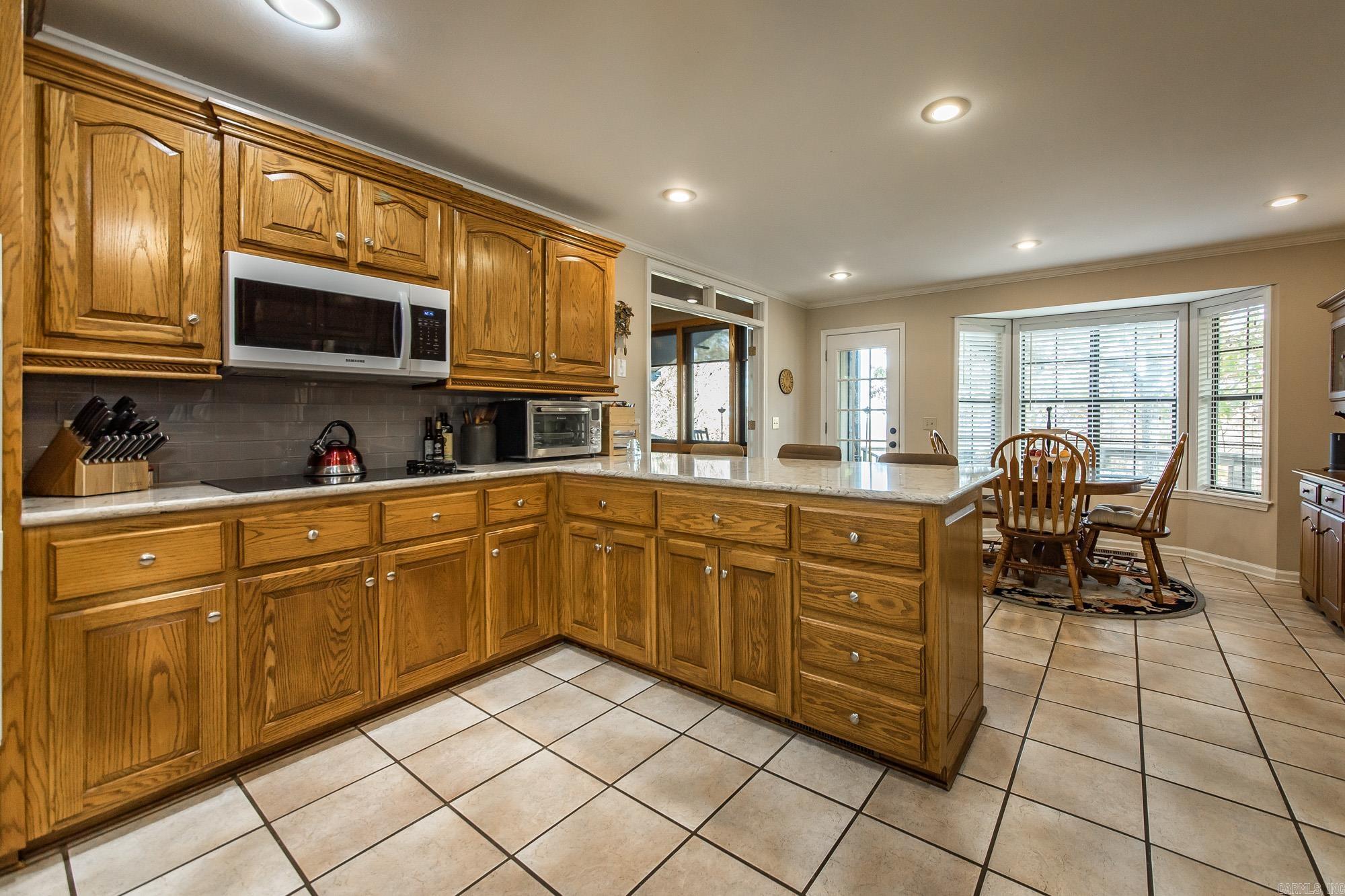 148 Cooper Point Drive Mountain View, AR 72560