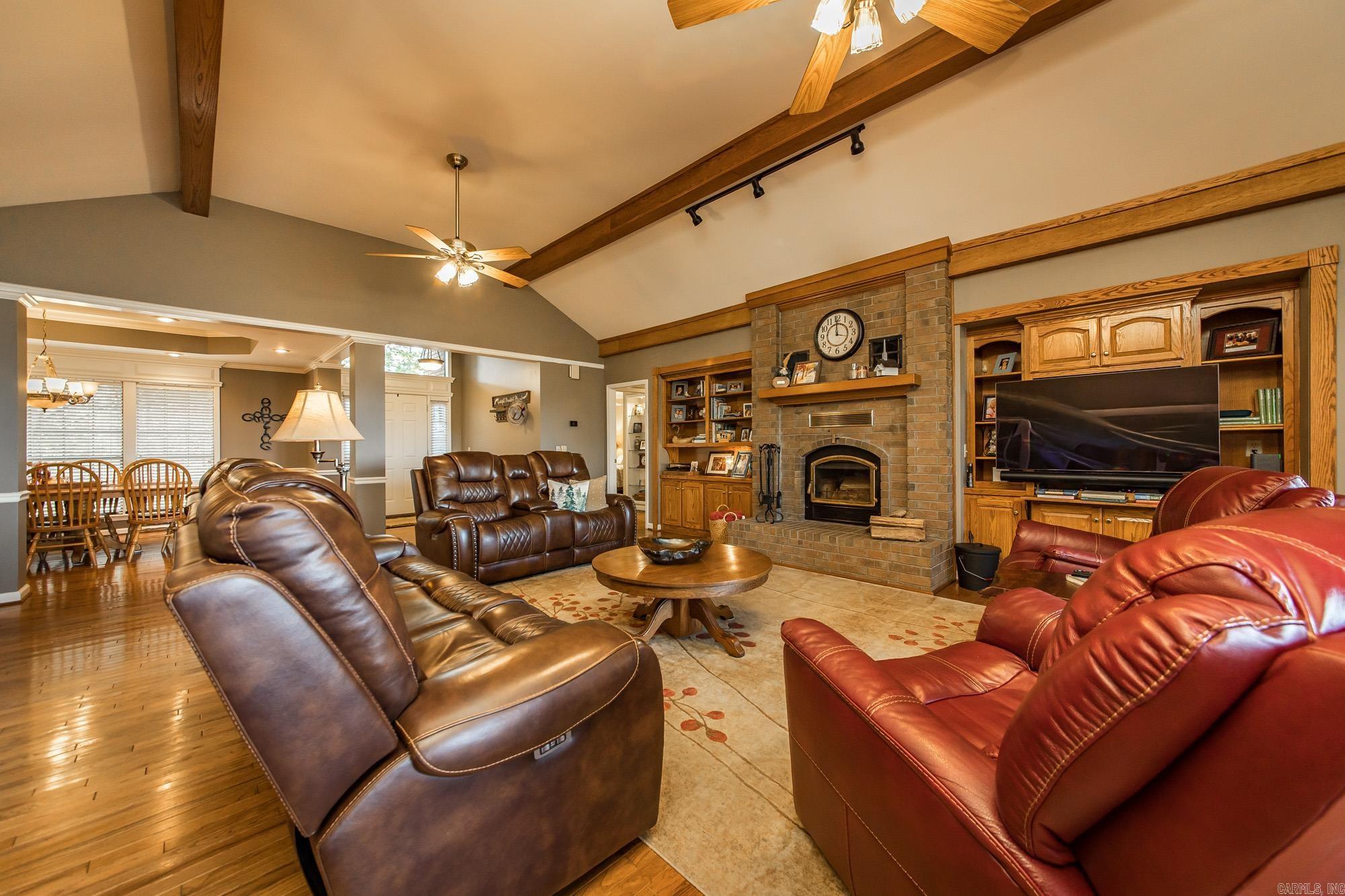 148 Cooper Point Drive Mountain View, AR 72560