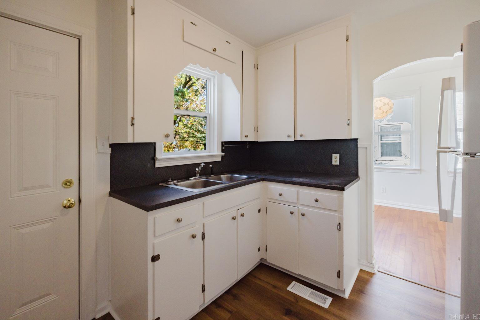 1908 S buchanan  Little Rock, AR