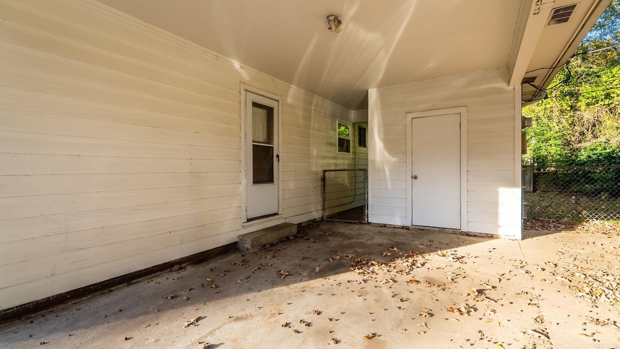 7400 L  Little Rock, AR