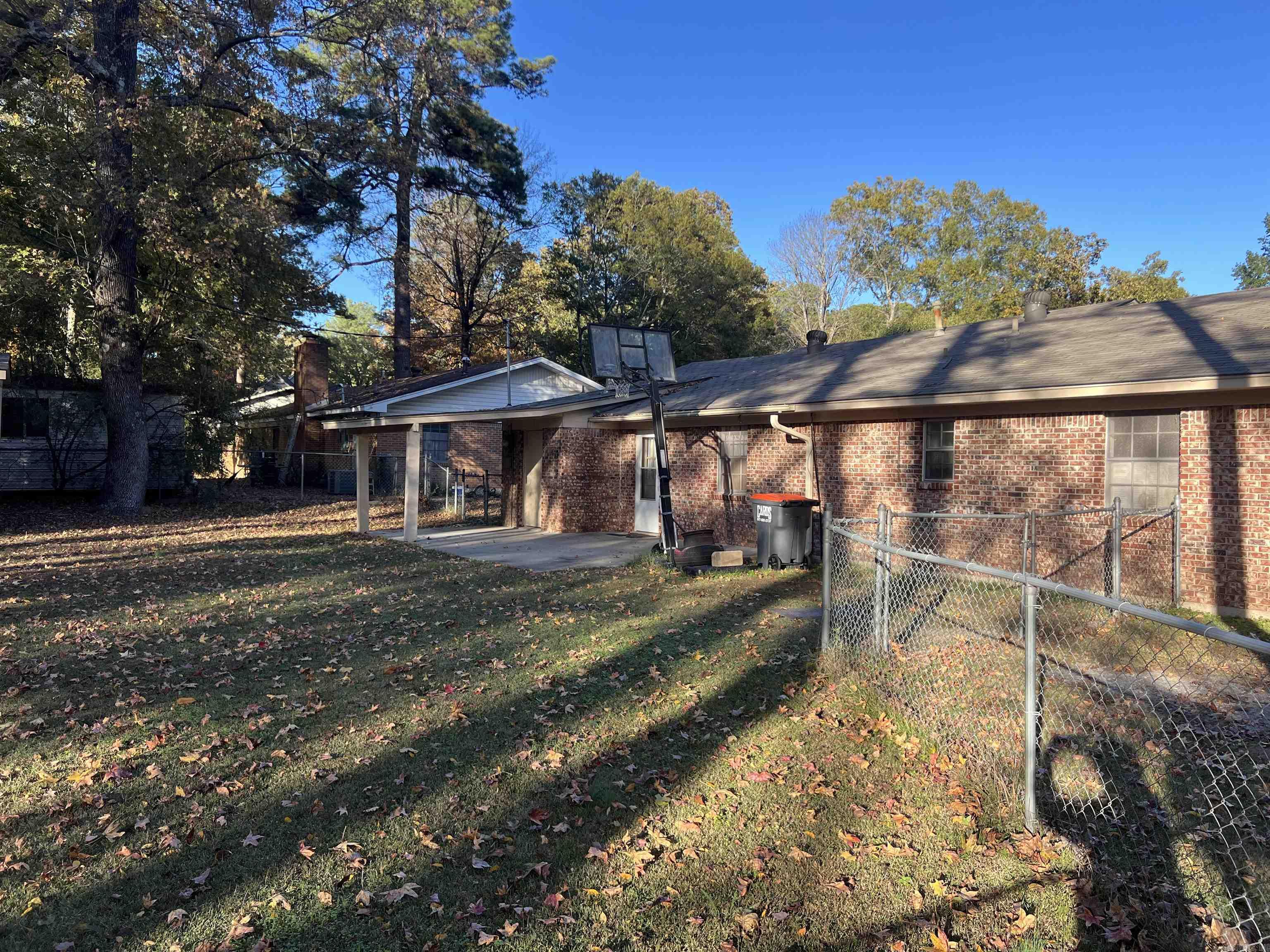 4008 S Holly  Pine Bluff, AR