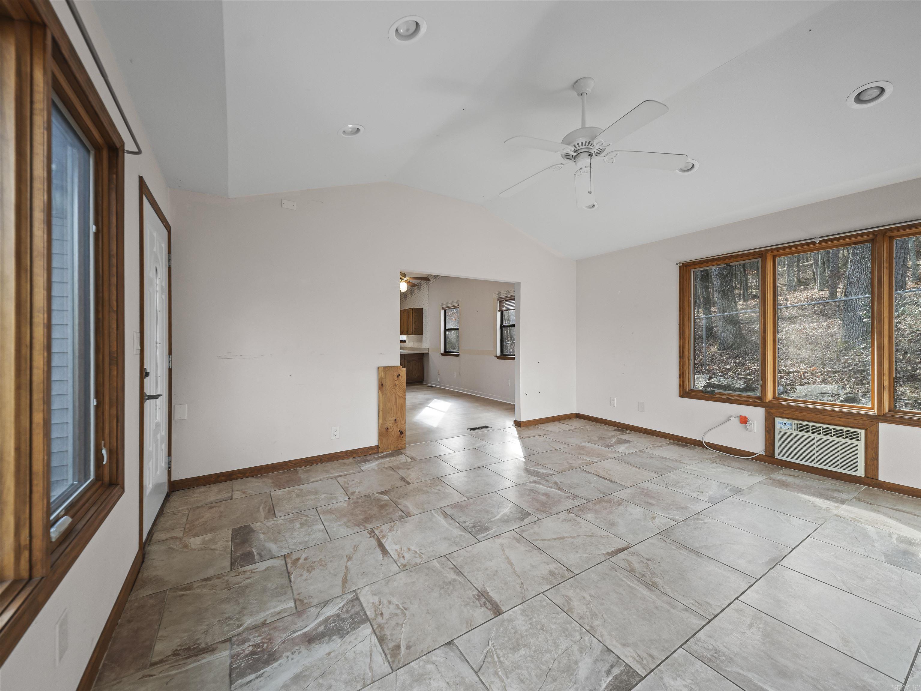 5 La Paca  Hot Springs Village, AR