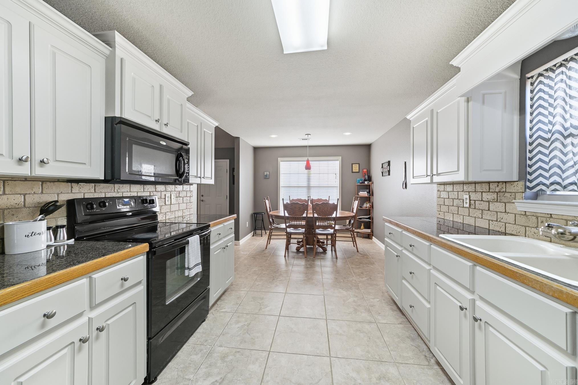 2816 McNeill Cove Cabot, AR 72023