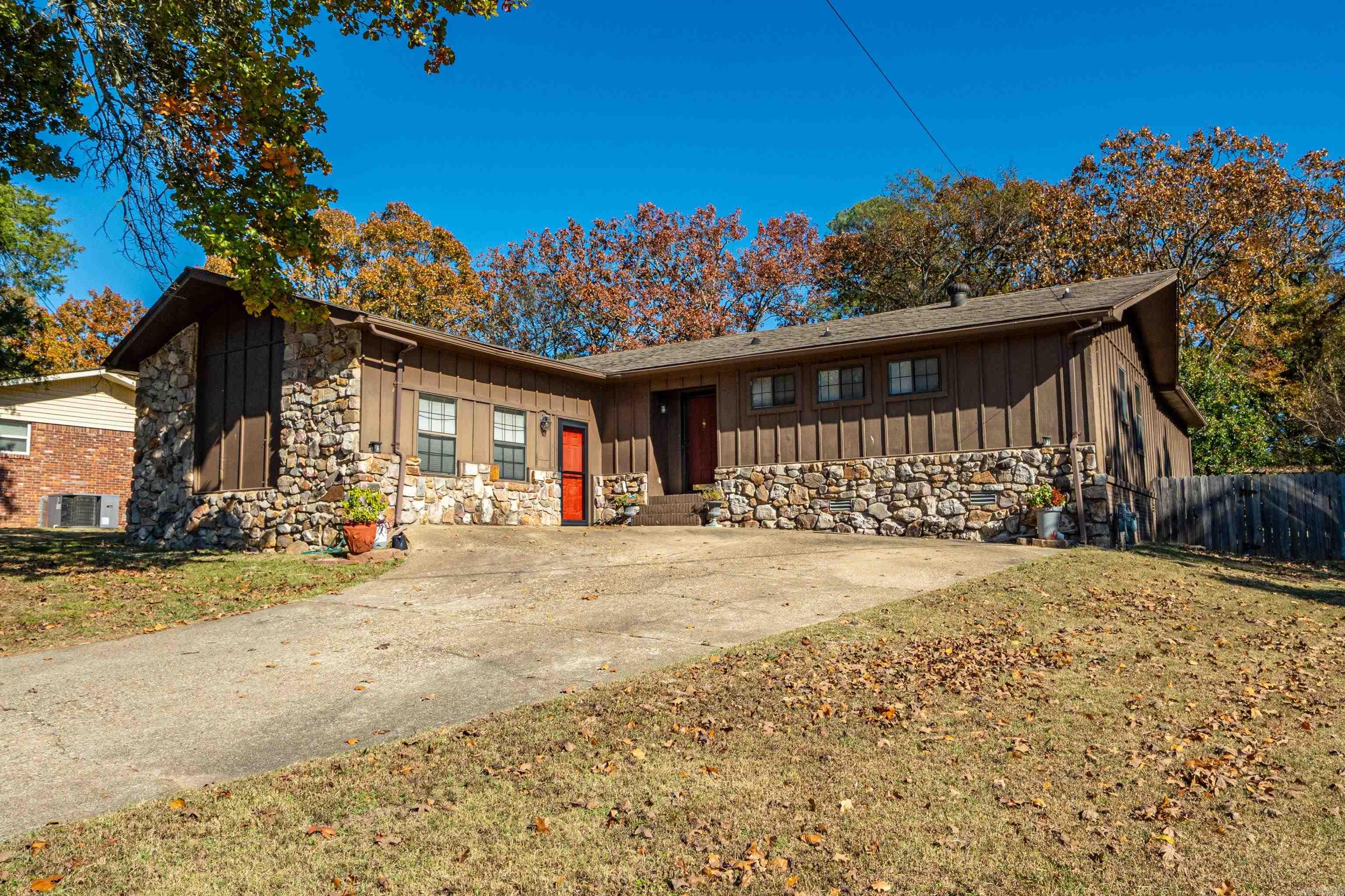 202 Brentwood Street Hot Springs, AR 71901