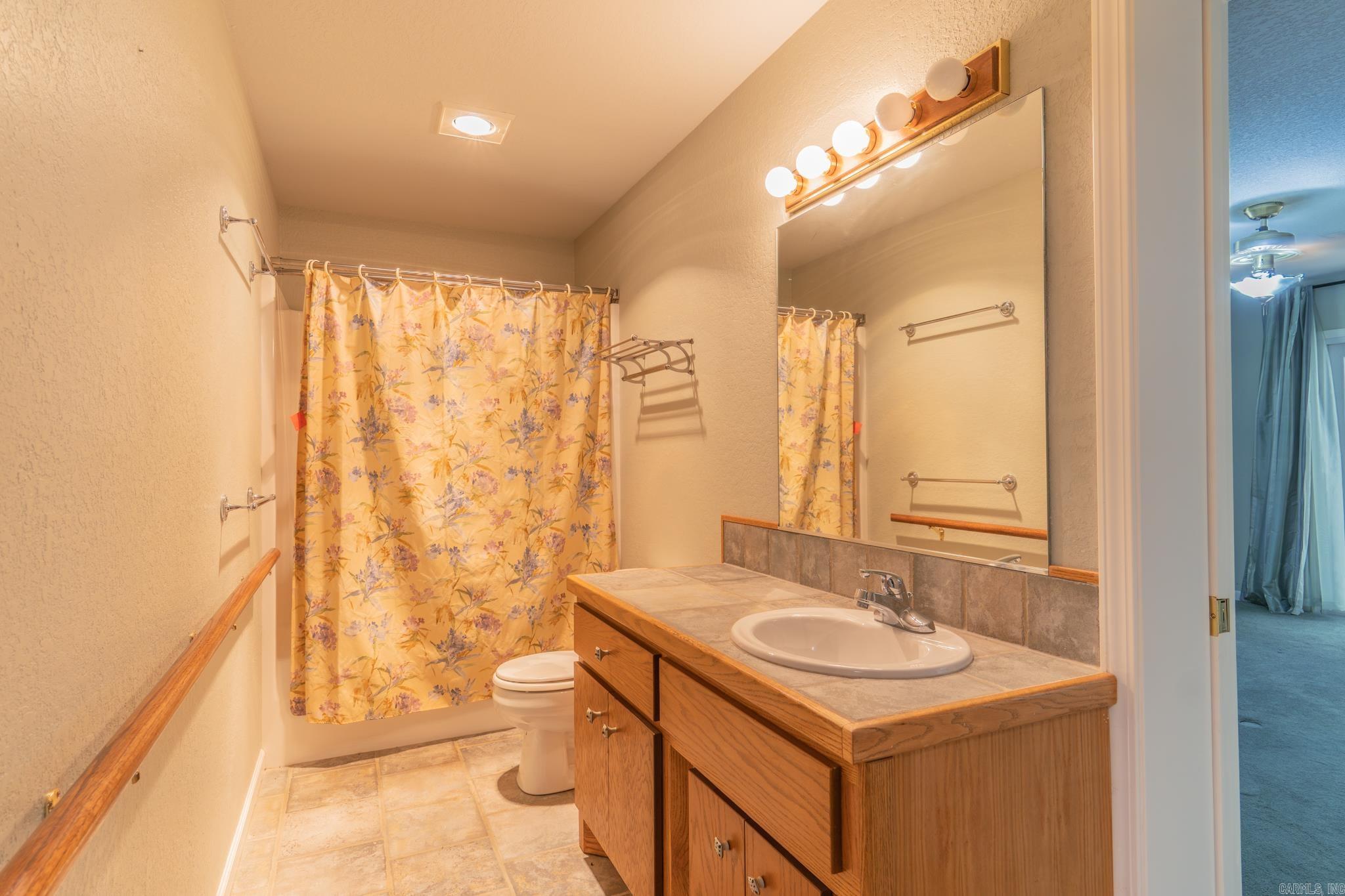7 Resplandor Court Hot Springs Village, AR 71909