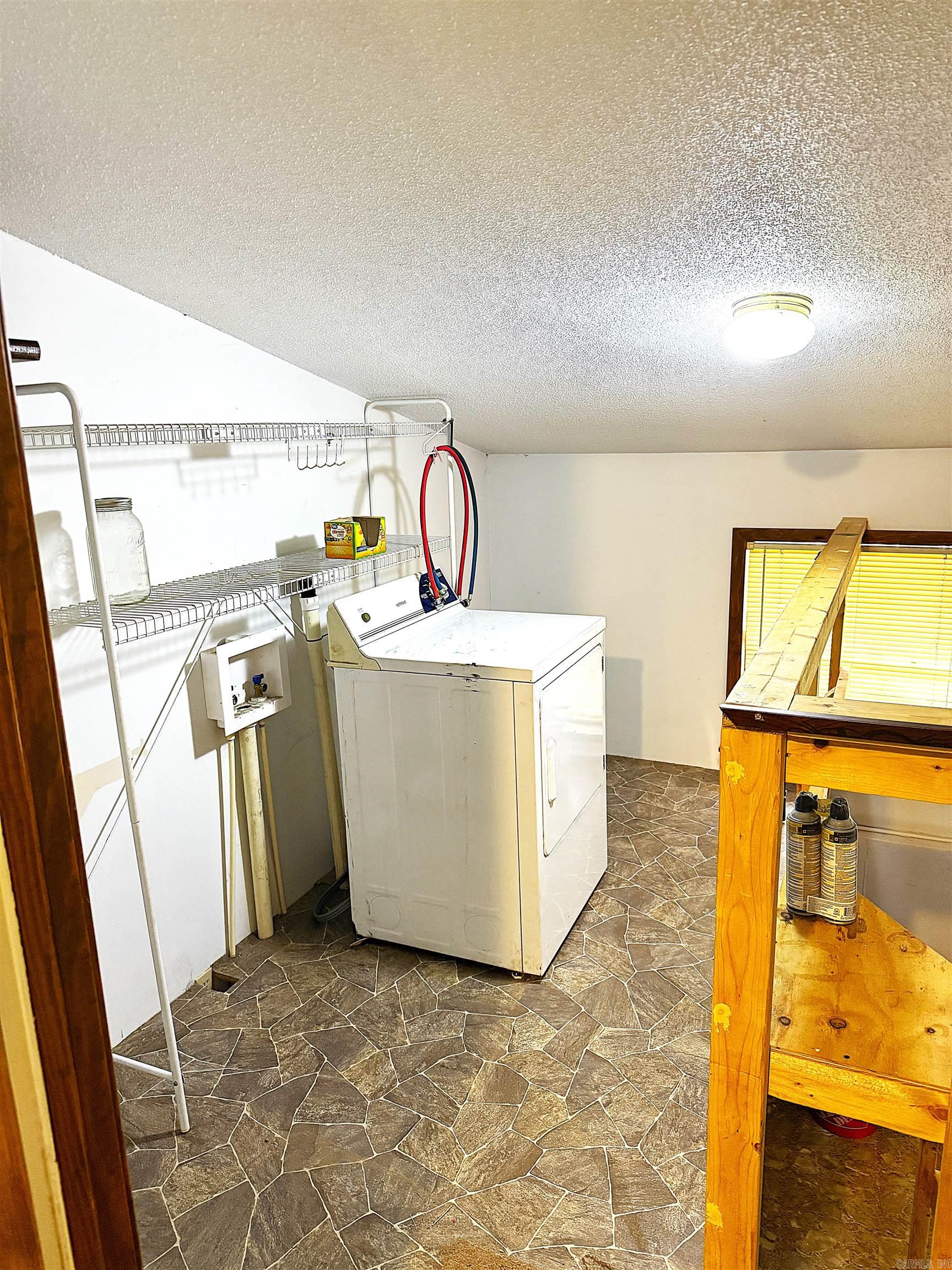 192 Lone Pine Road N Greers Ferry, AR 72067